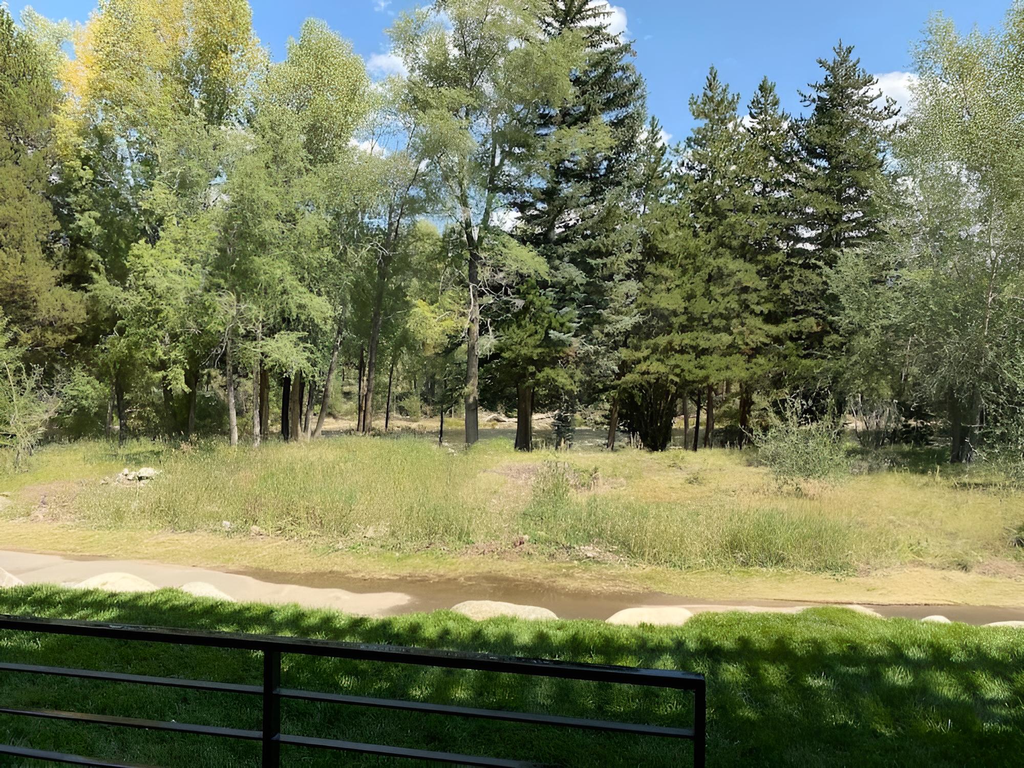 New Luxury Condo River View Sounds Patio Hot Tub, Bilde 38
