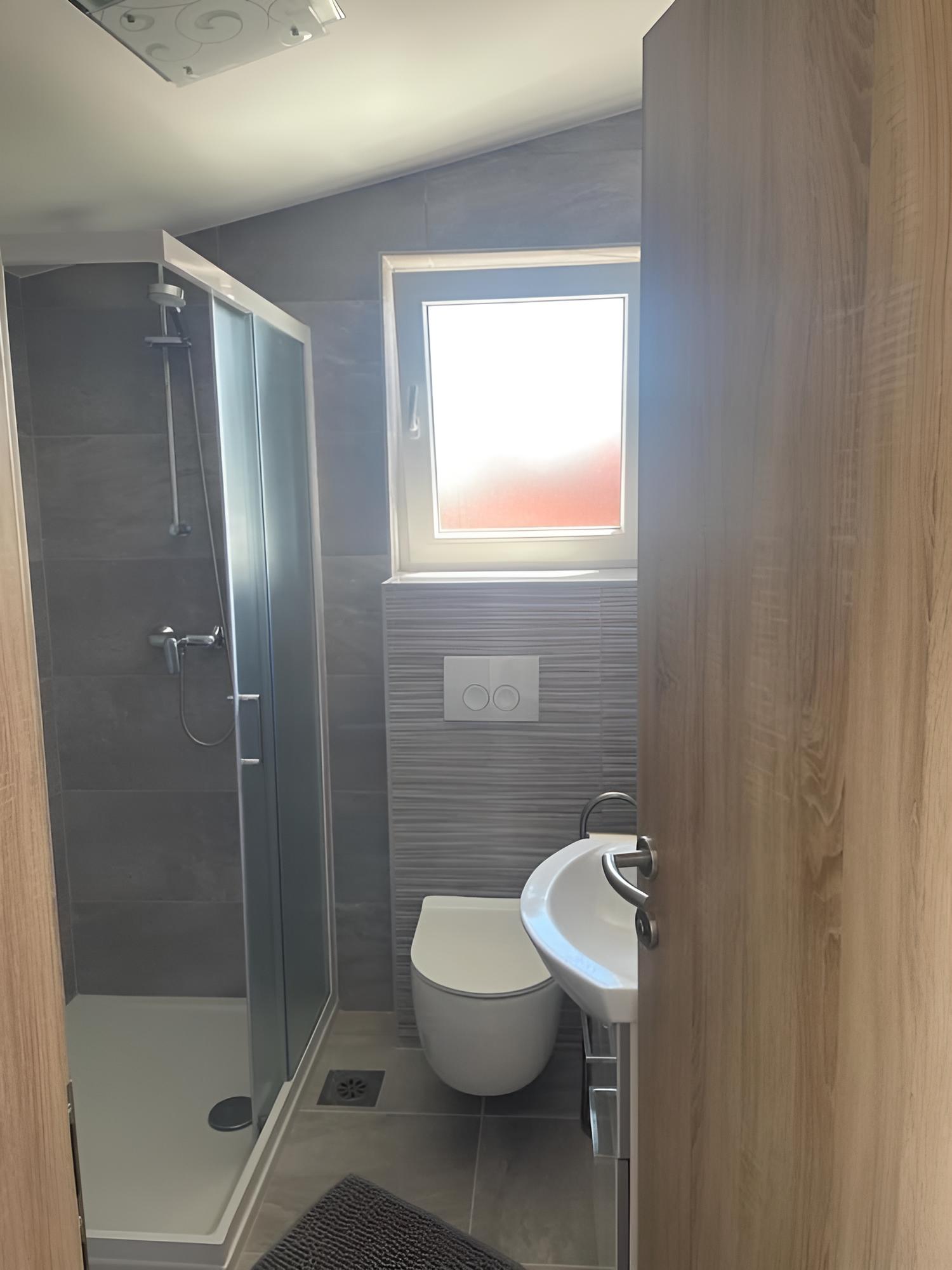 Sandra - 40m From the sea & Parking - A1