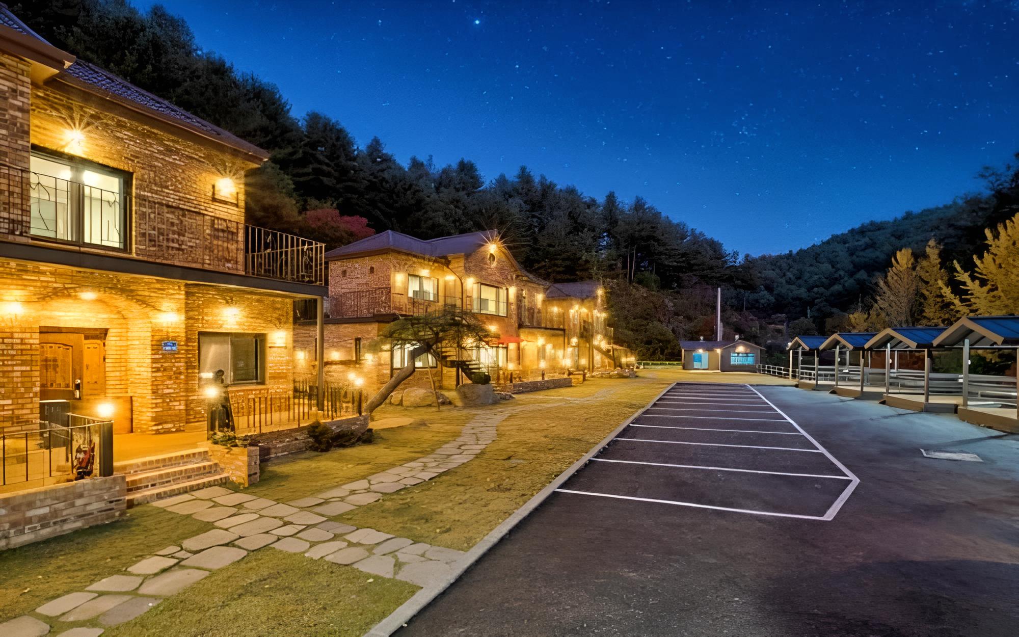 Gapyeong Suryuhwagaewon Pension