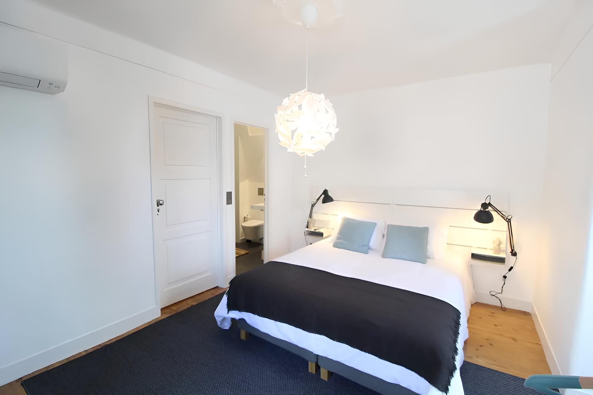 Bright 1 BD W/ Lovely Balcony in Lisbon