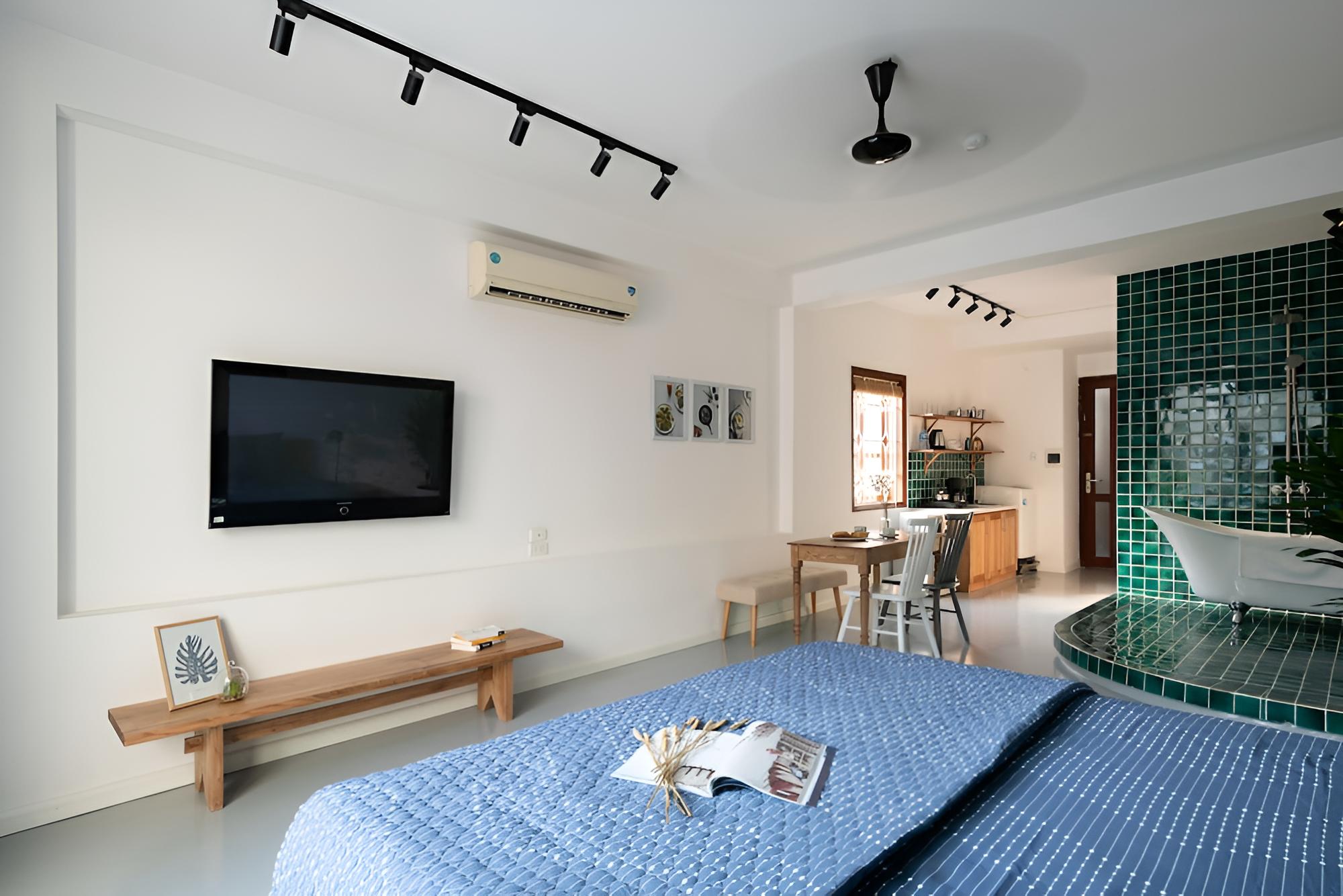 HOME KEY - Home Away From Home