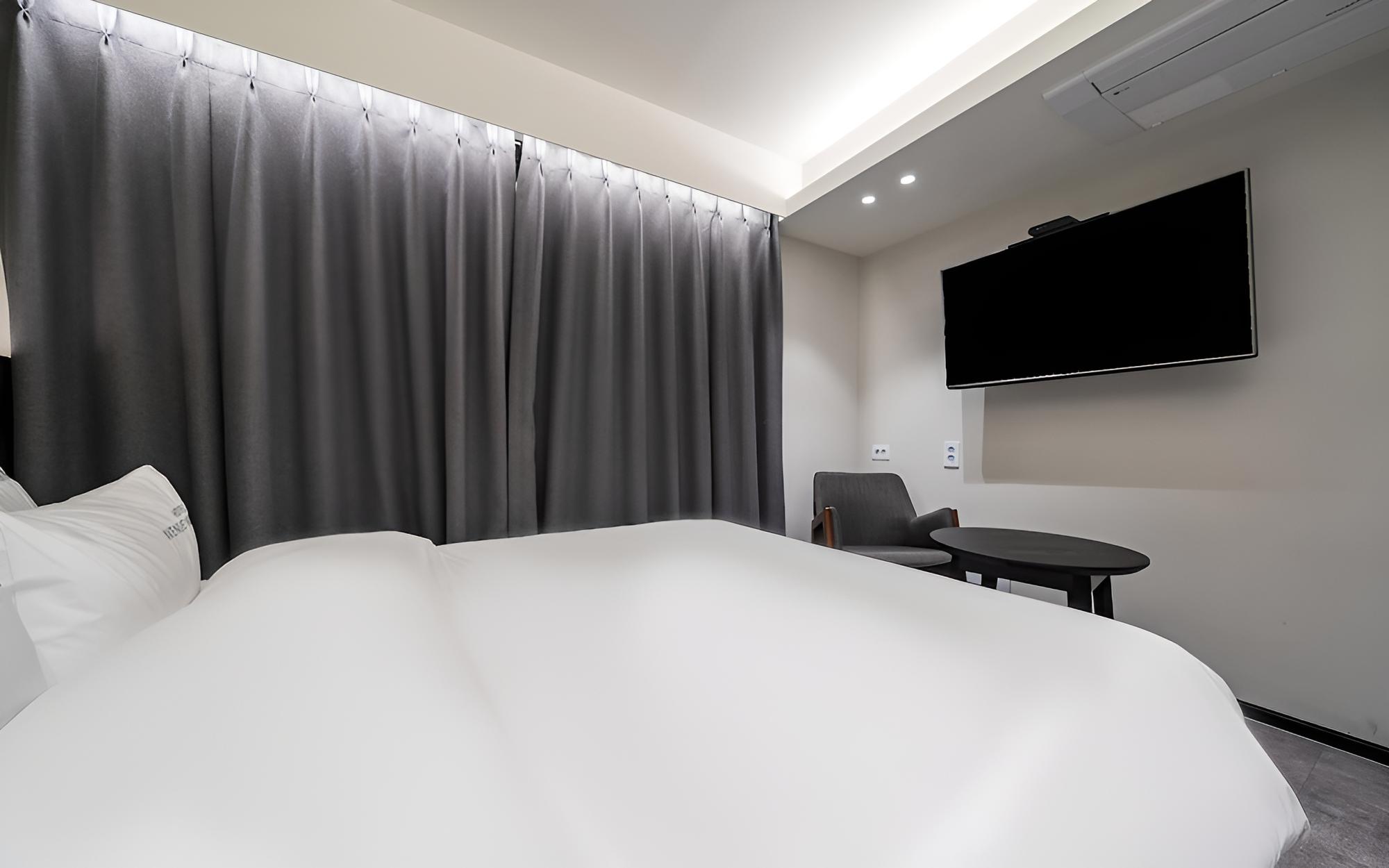 Jongno Hotel Avenue 162