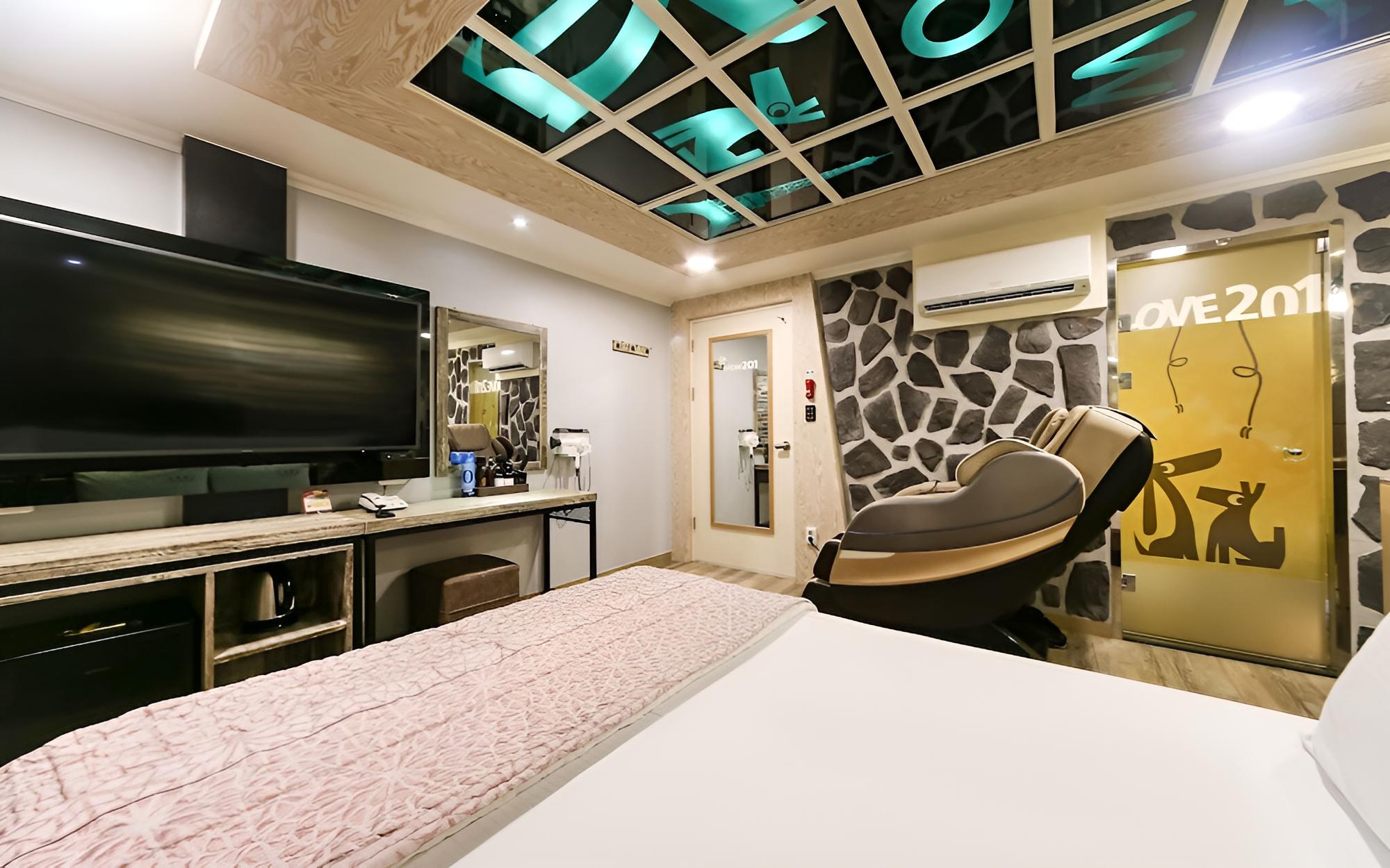 Daegu Duryu Hotel Look view 3