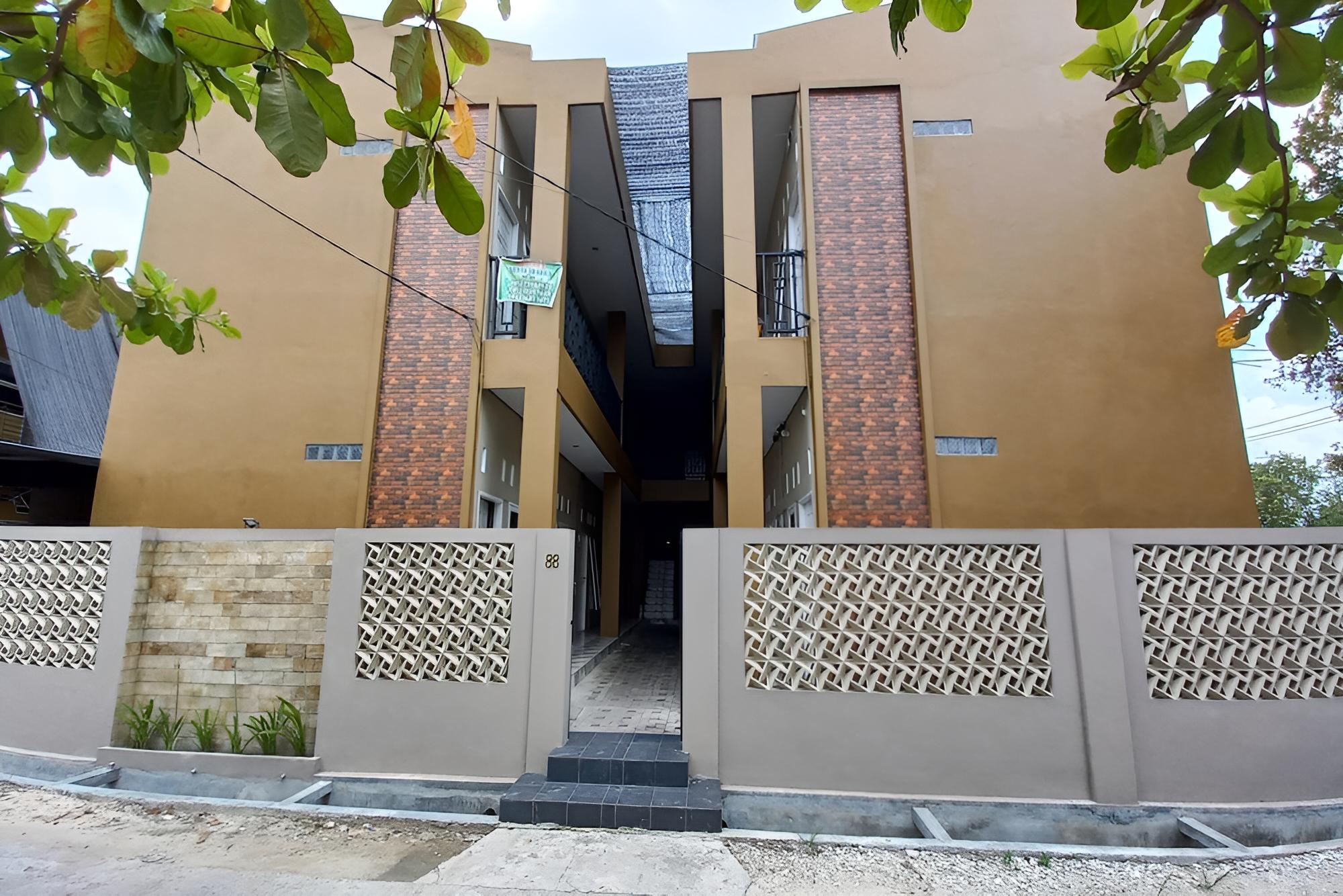Tongyeong With Guest House