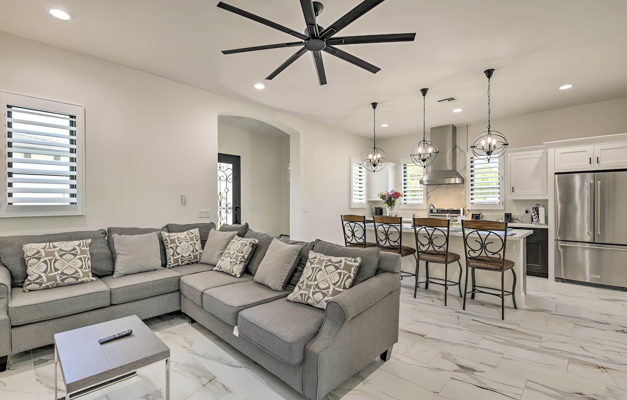 Gilbert Family Home ~ 30 Mi to Downtown Phoenix!