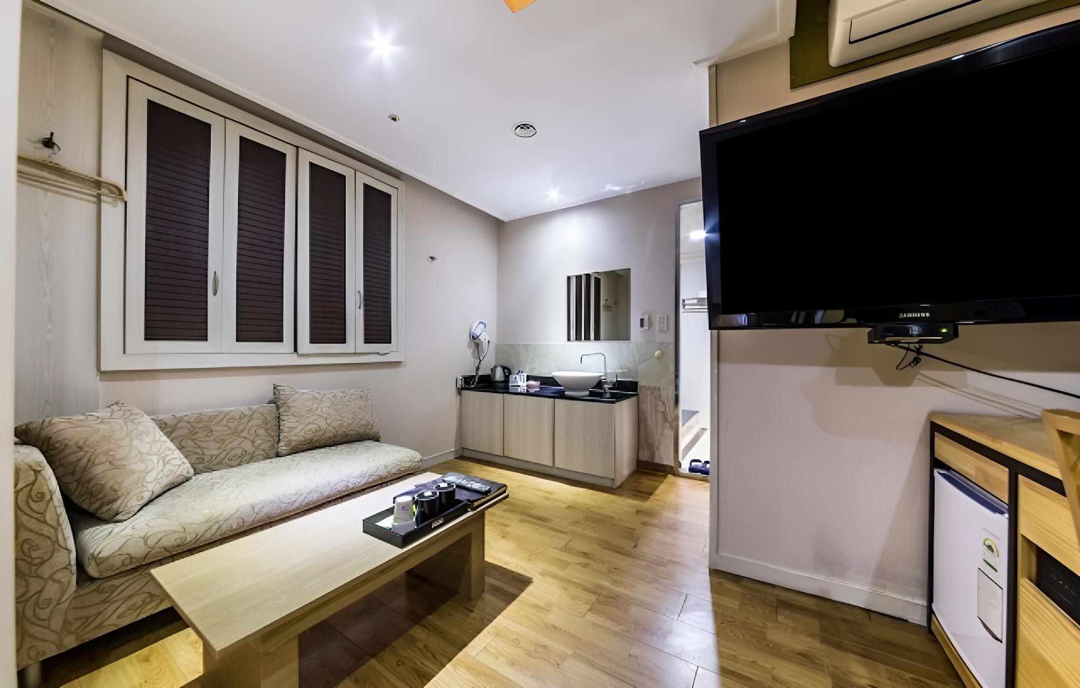 Gildong Argo Hotel