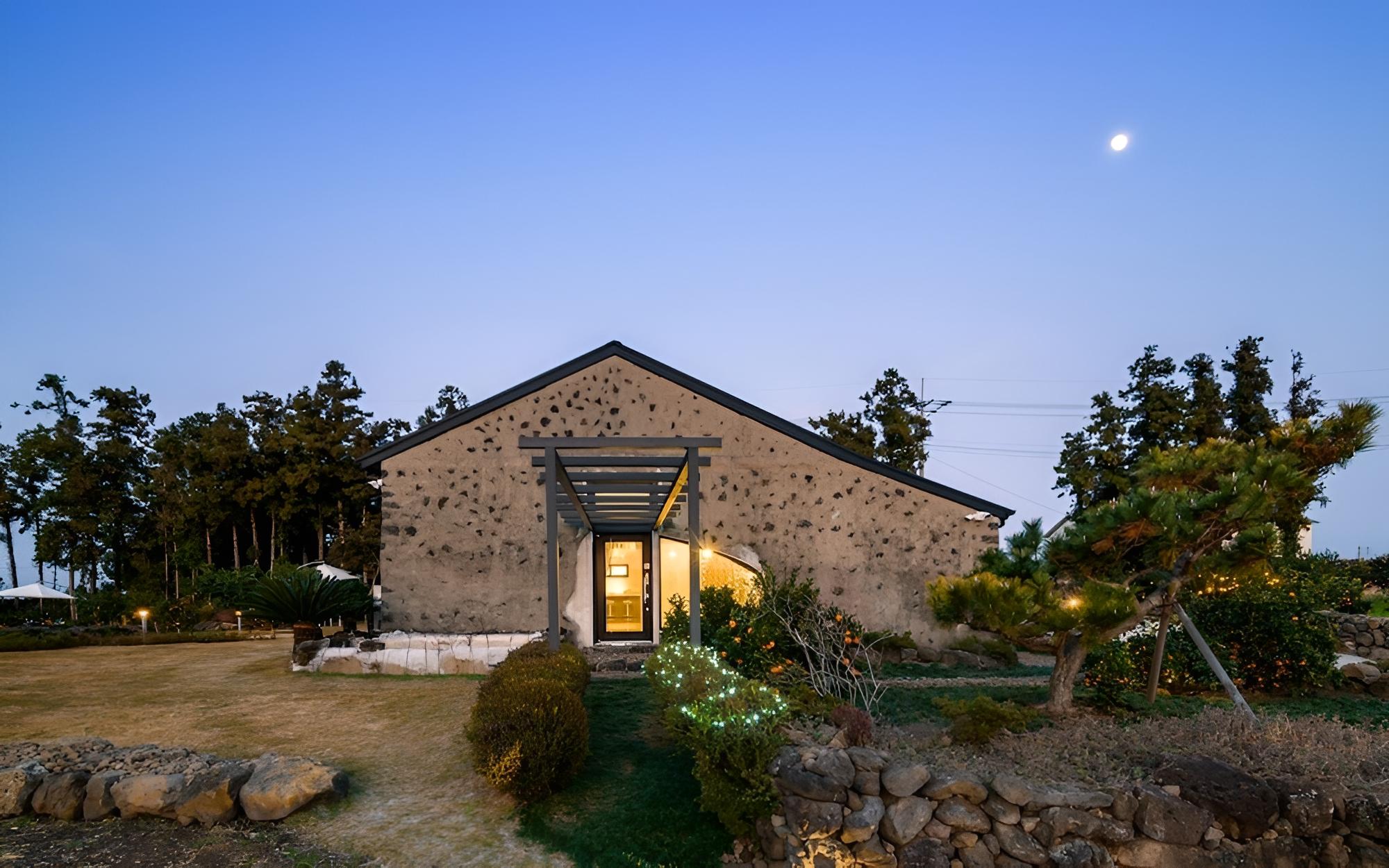 Jeju Patio Aewol