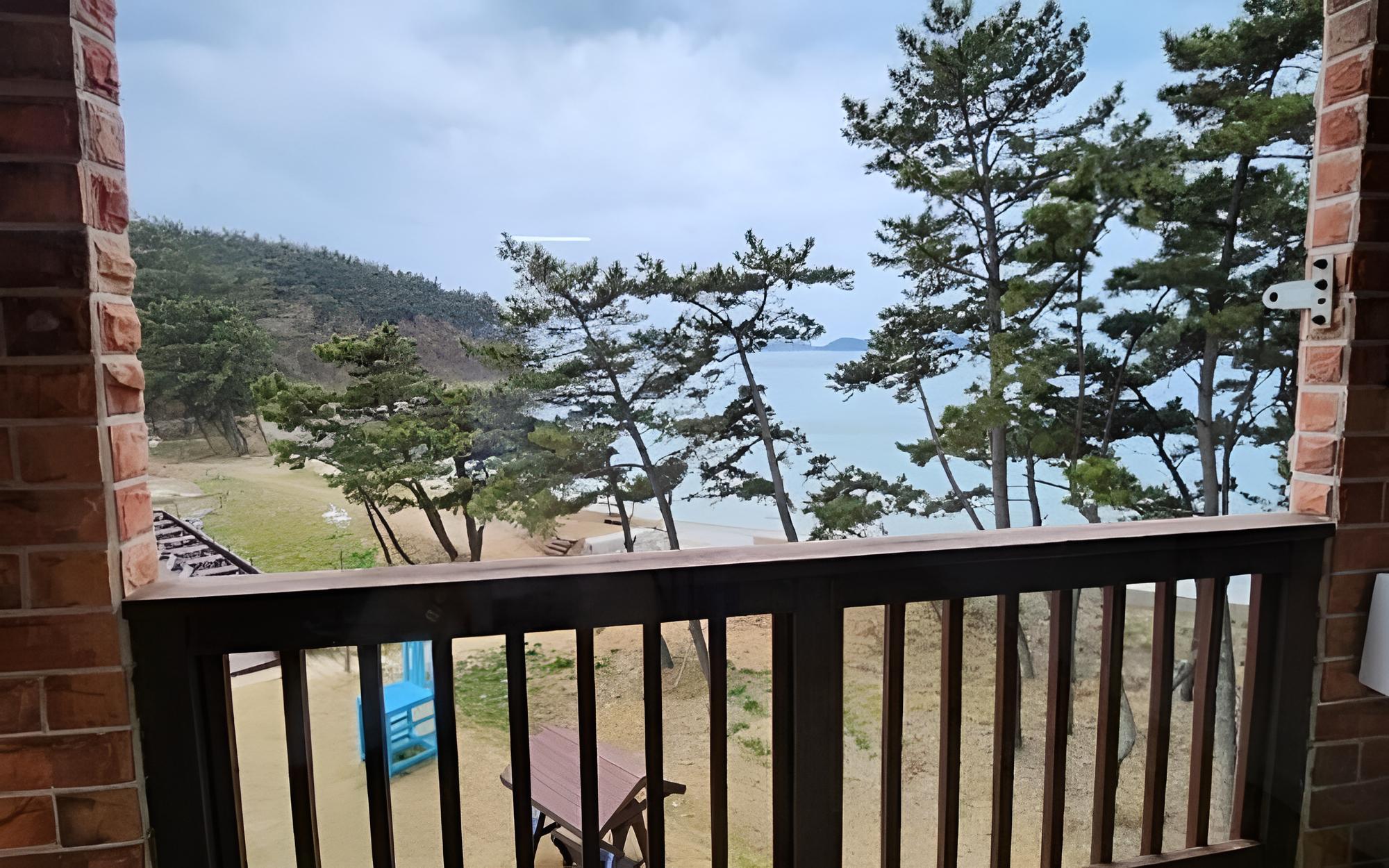 Taean Golden Wave Pension