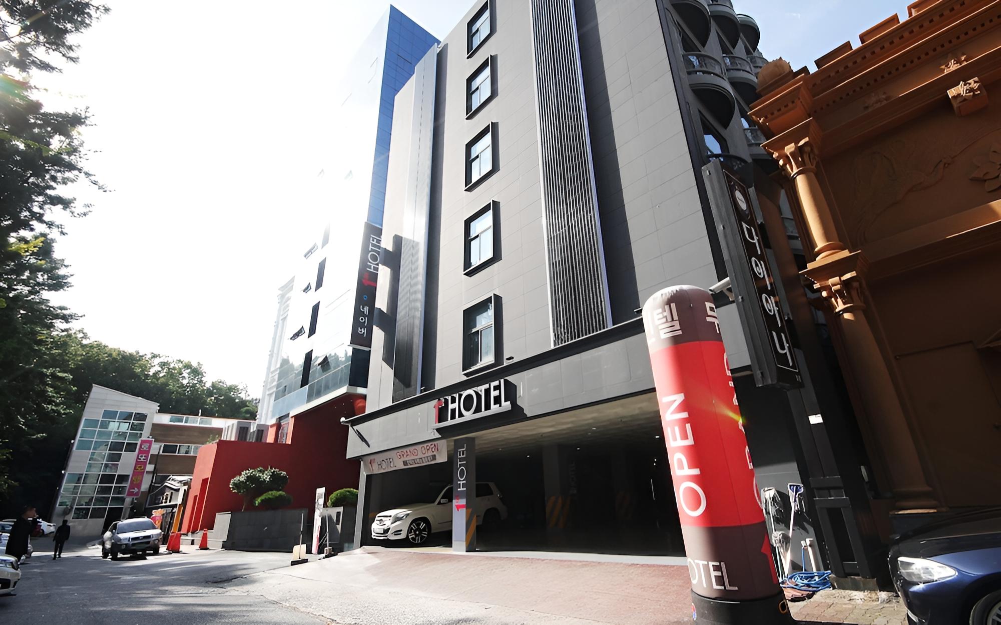 Yeosu 1st Avenue Hotel view 5