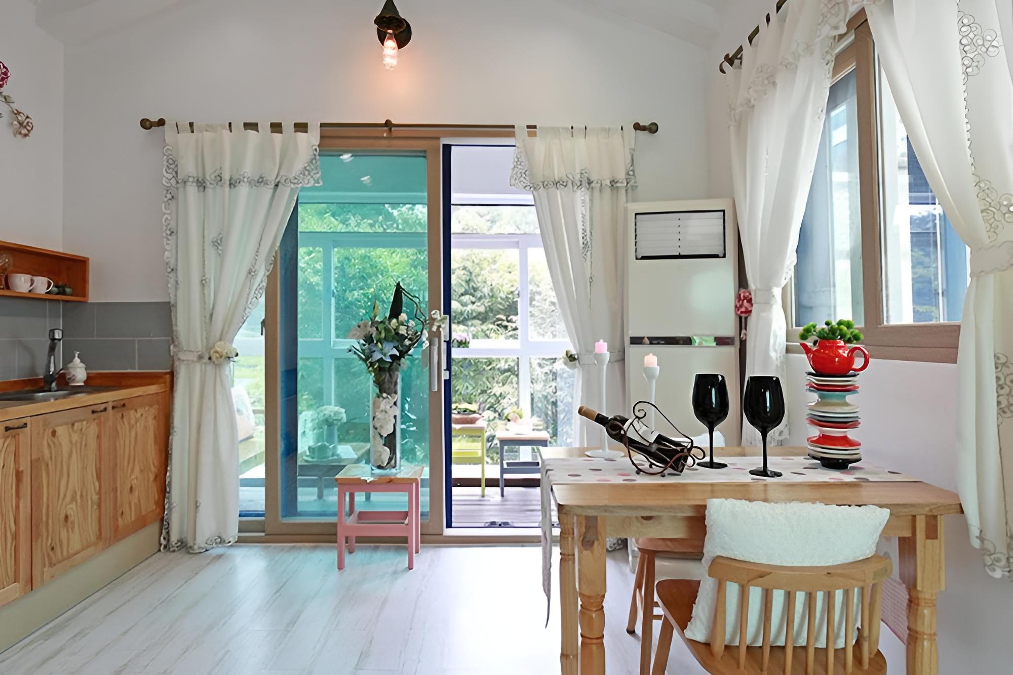 Gyeongju Full Garden Pension