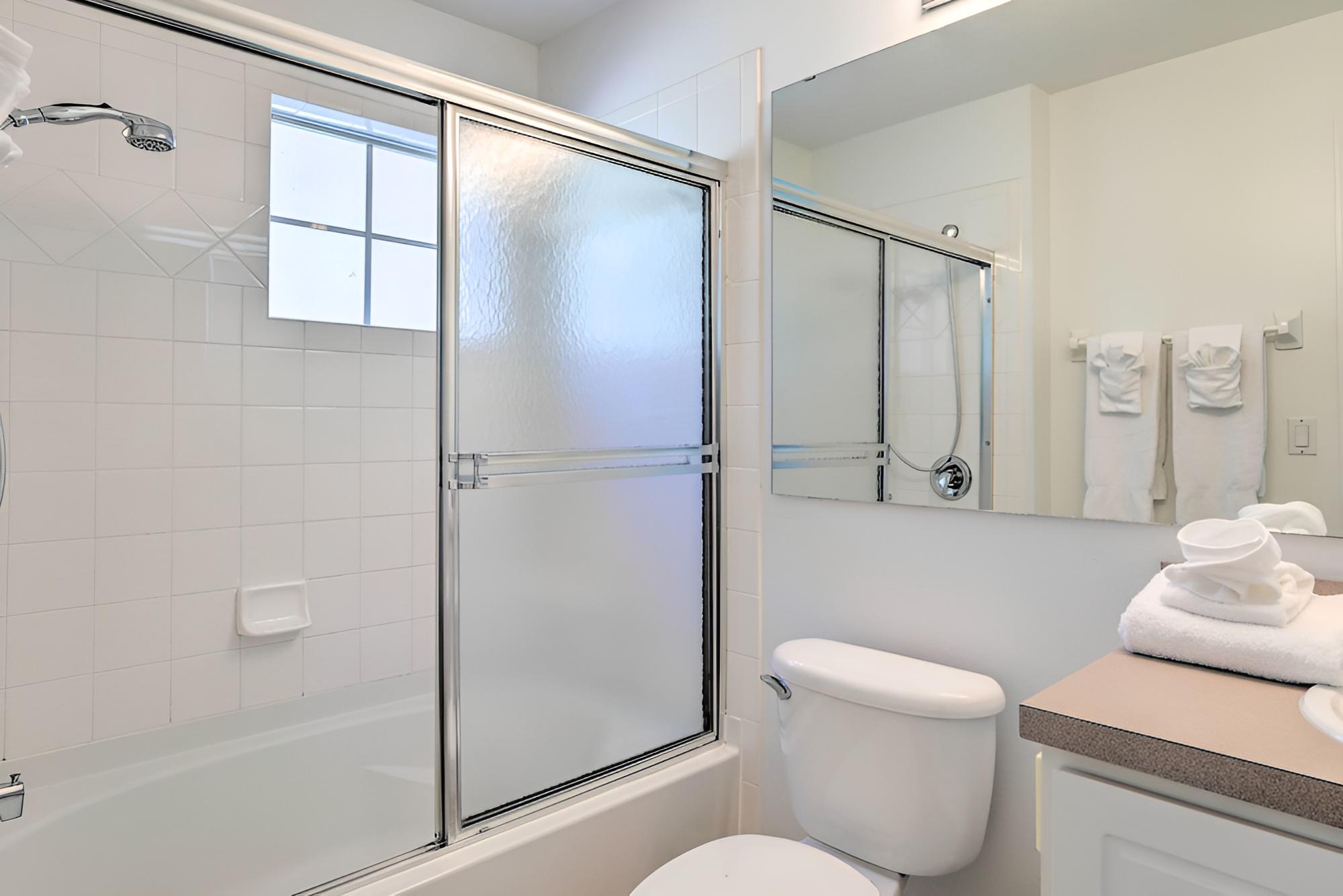 Kissimmee Townhome w/ Balcony, 7 Miles to Disney!