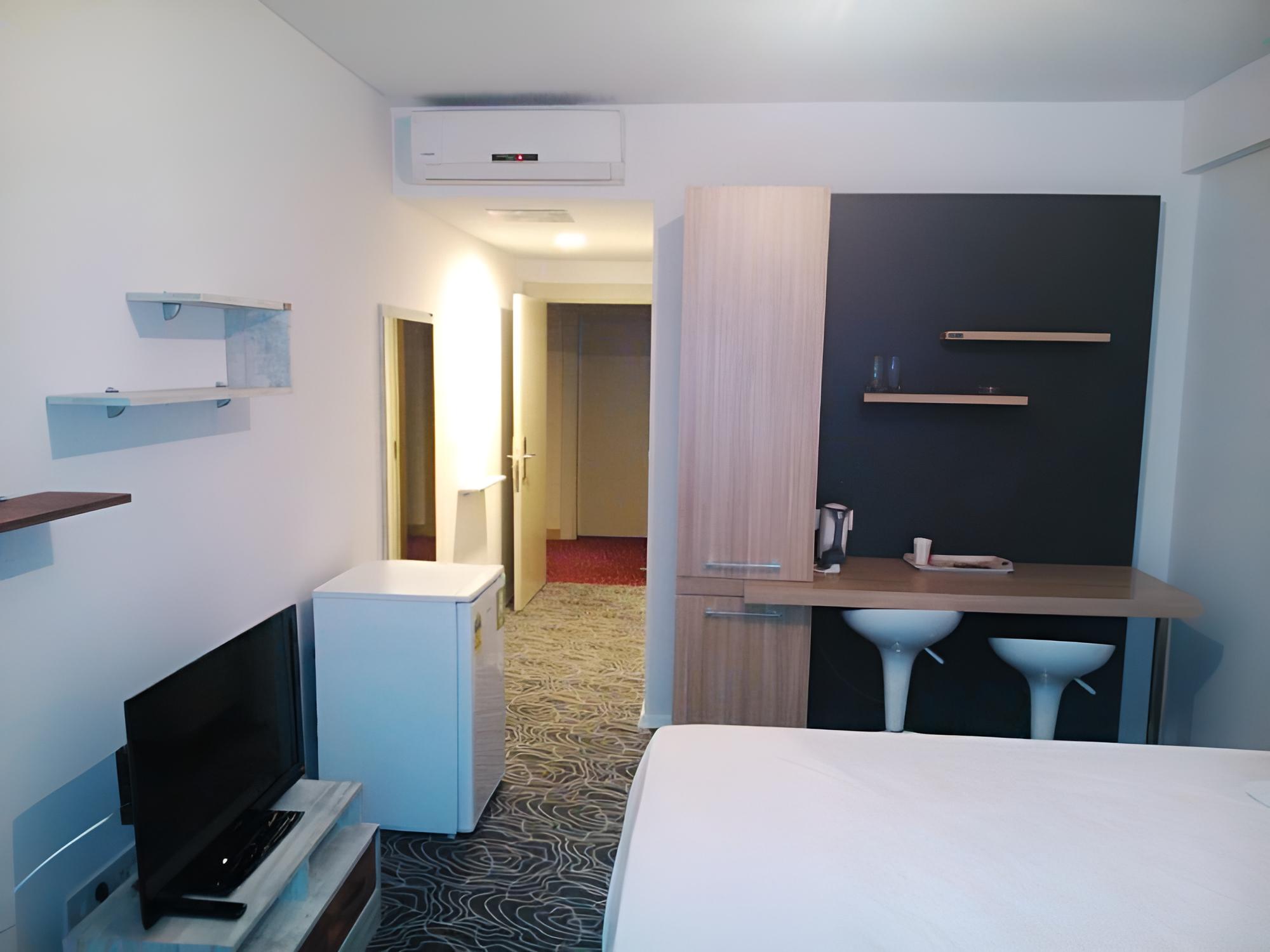 N Suites