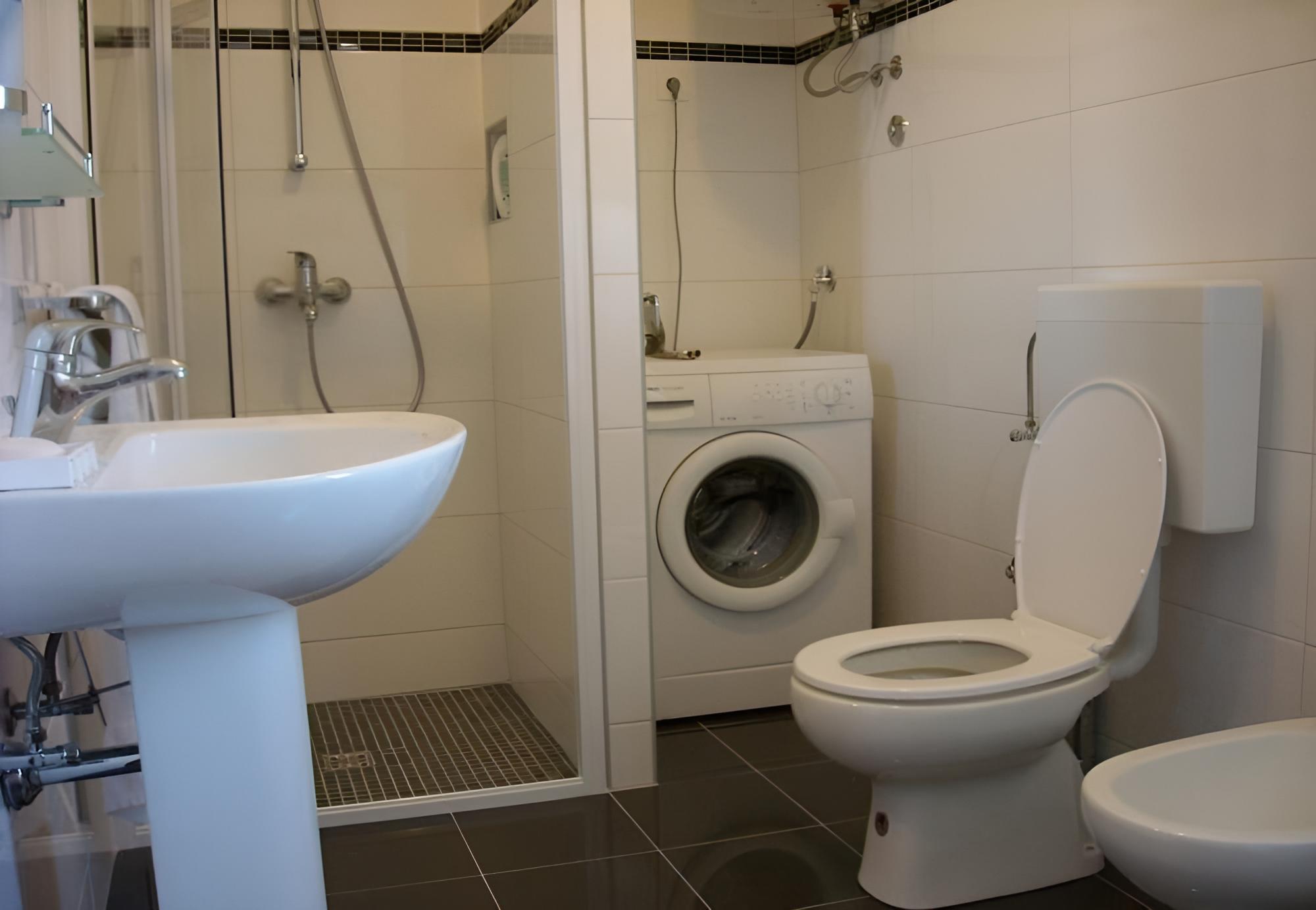 Jaroje - 80m From the Beach With Parking - H