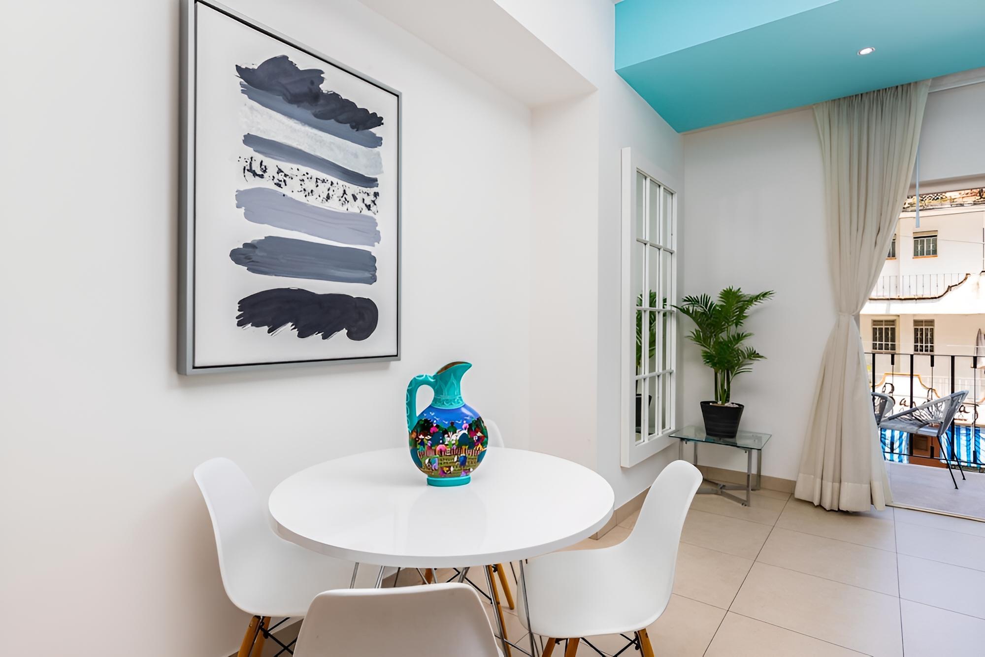 Best Location Middle of Romantic Zone 1 BD 2 BA - Amazing Zenith Building