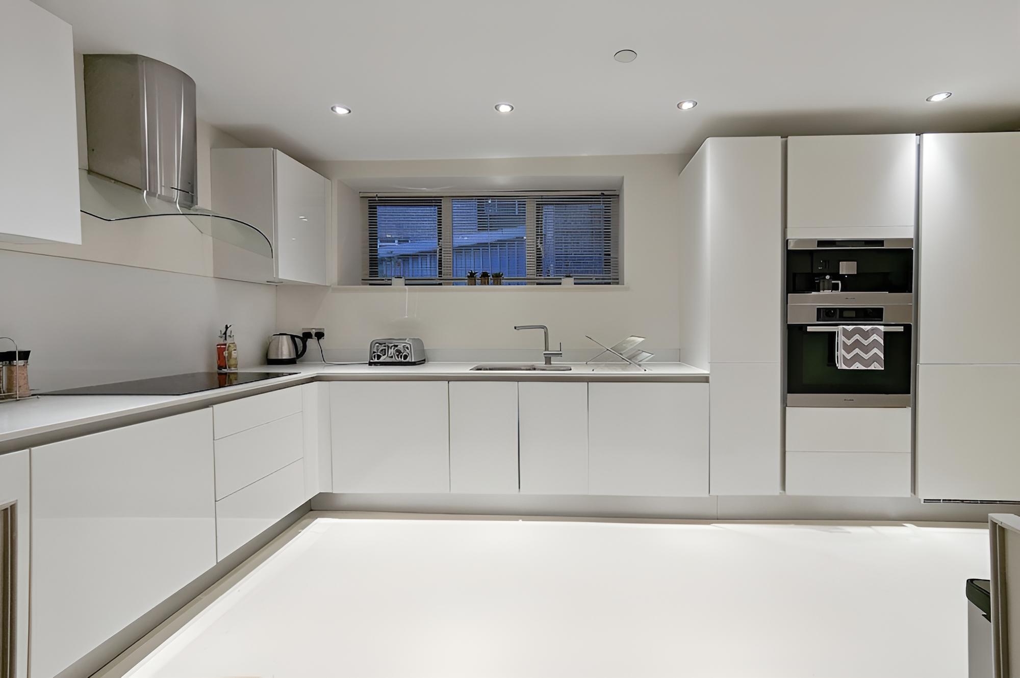 SUITE 4 DIAMOND