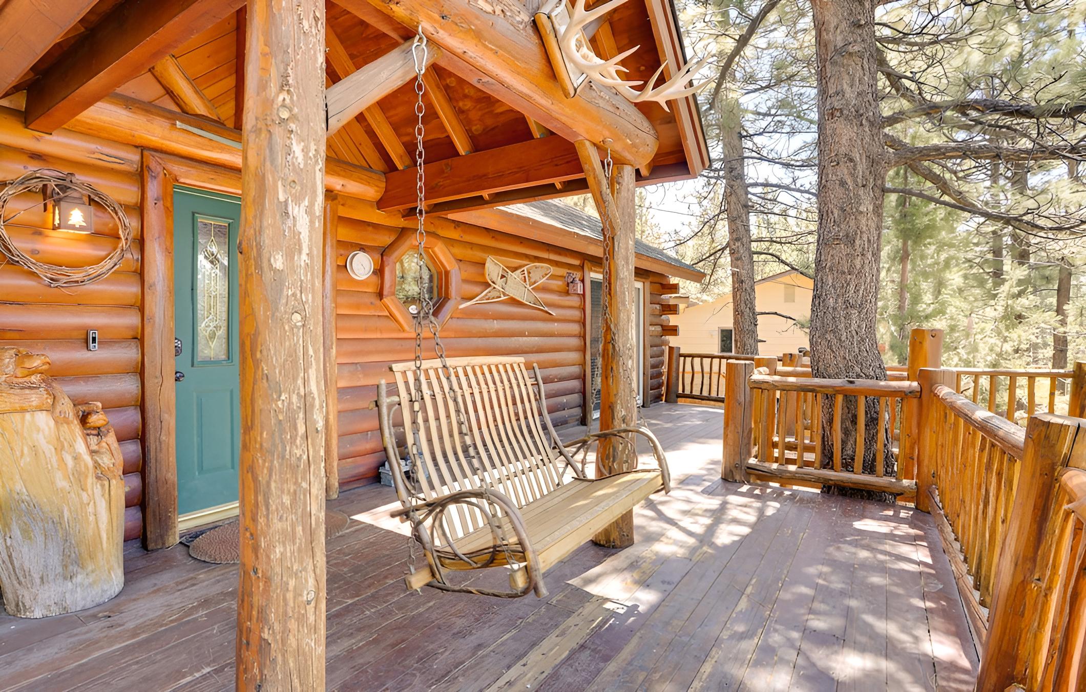 Rustic Log Cabin in Big Bear Lake ~ 4 Mi to Water!