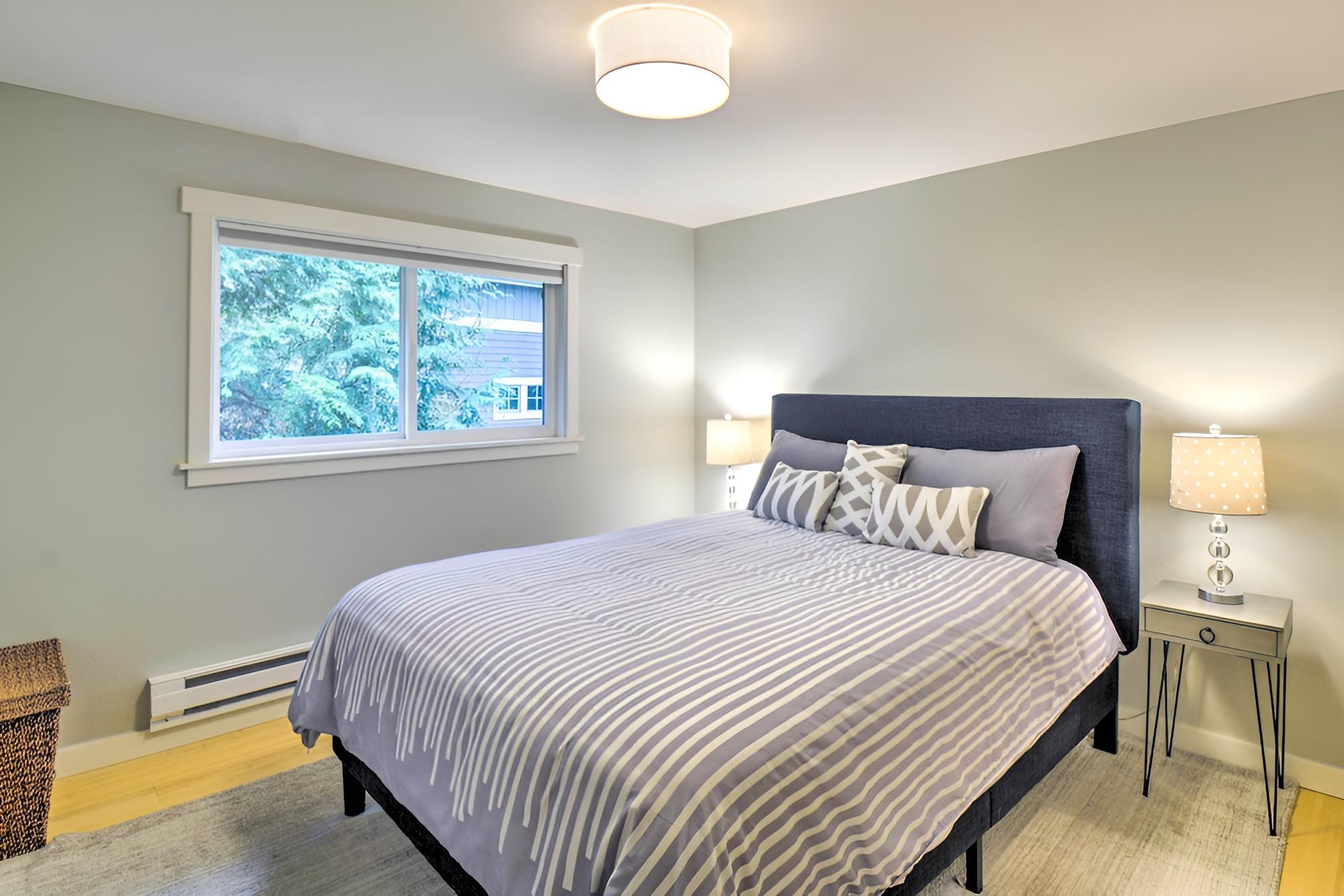 Renovated Kingston Home: Game Room & Deck!