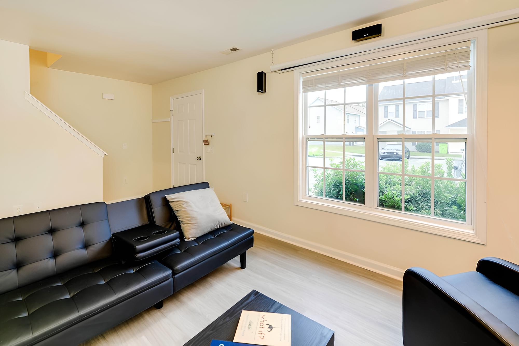 Havelock Townhome w/ Patio ~ 8 Miles to River