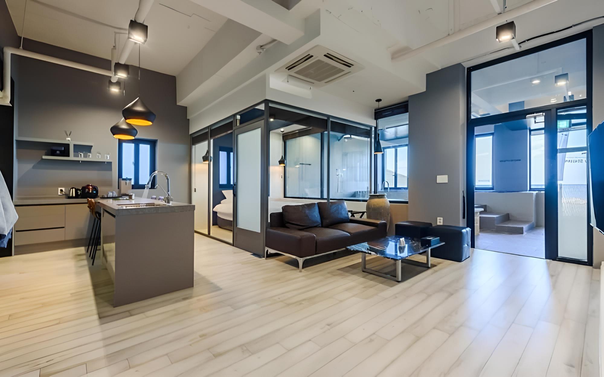 Yeongdeok Private Us 7 Pension