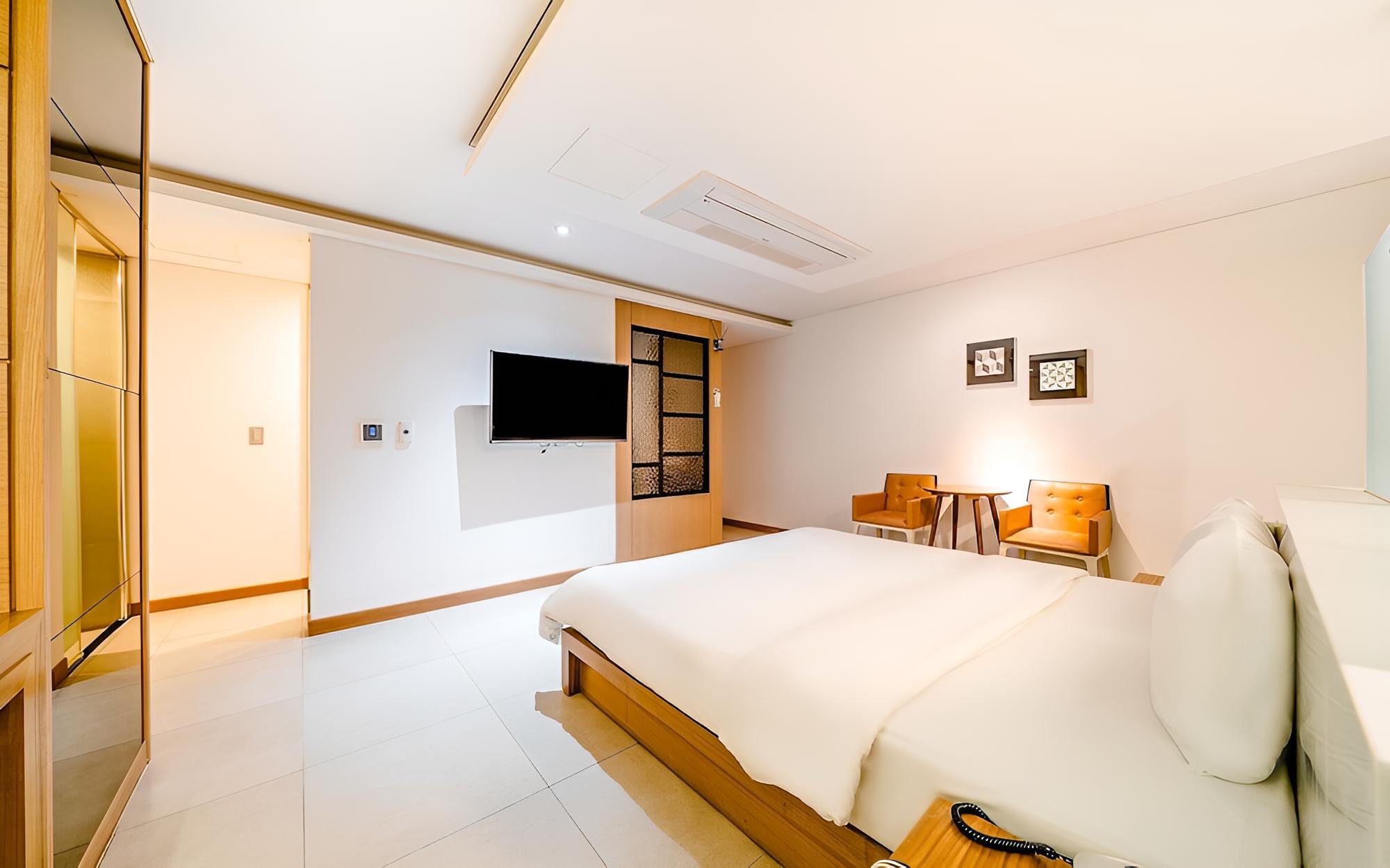 Incheon Ali Suite Hotel