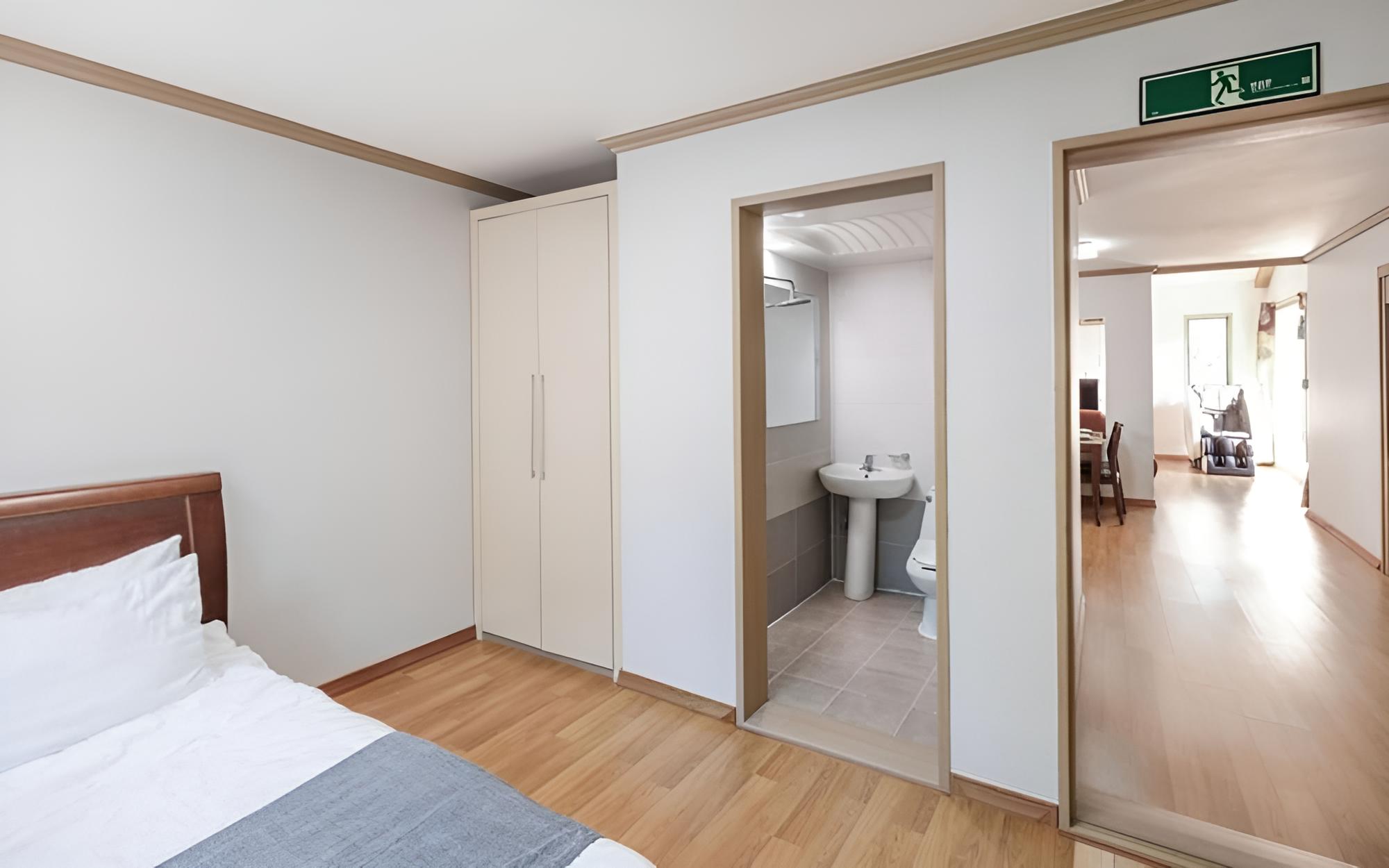 Yeosu Mijas Bill Pension view 2
