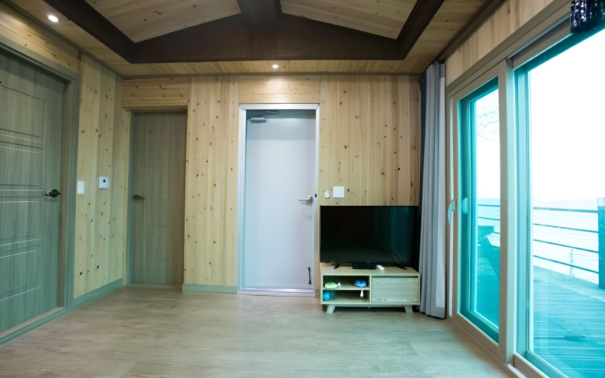 Goheung Sunset House Pension view 3