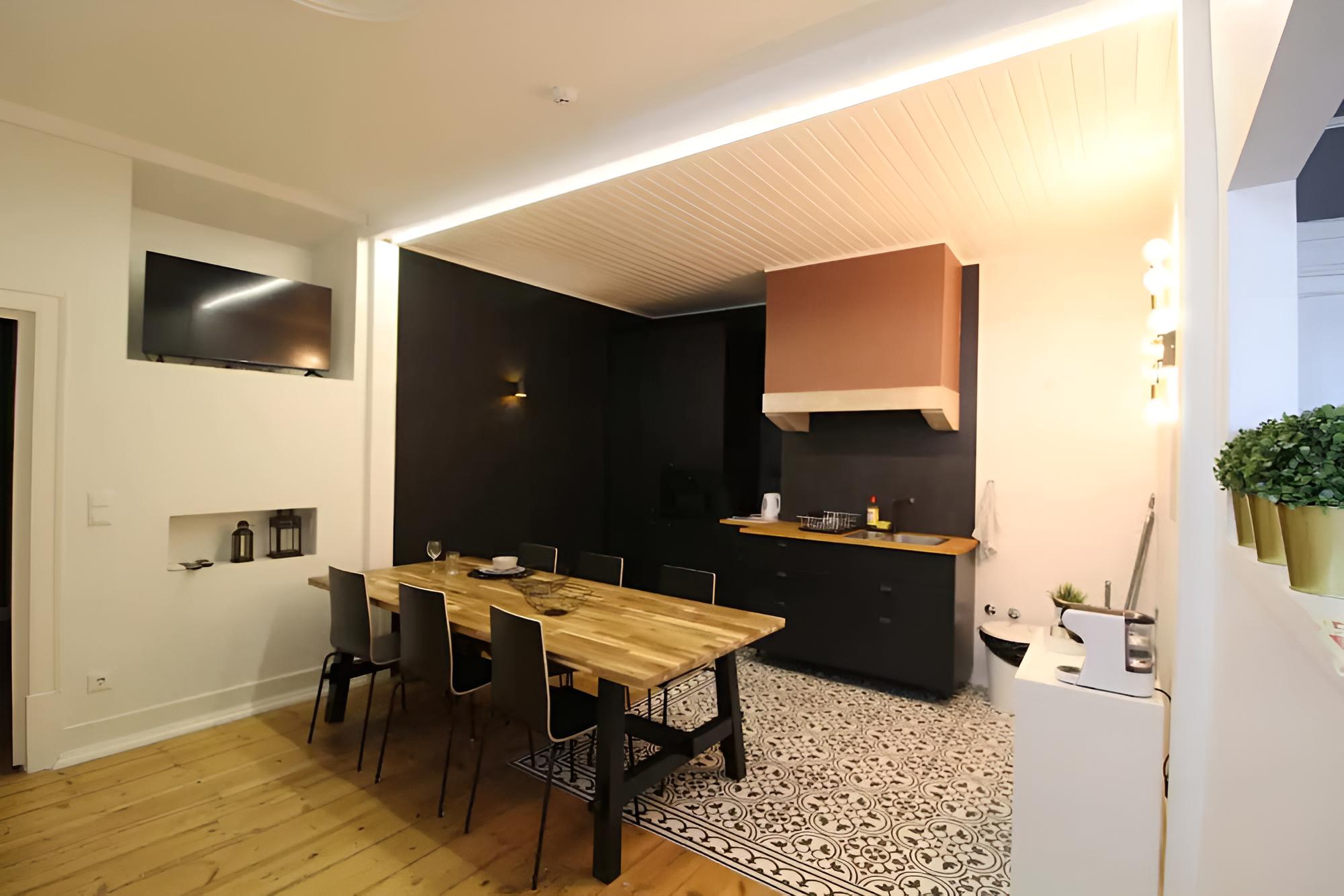 Bright 1 BD W/ Lovely Balcony in Lisbon