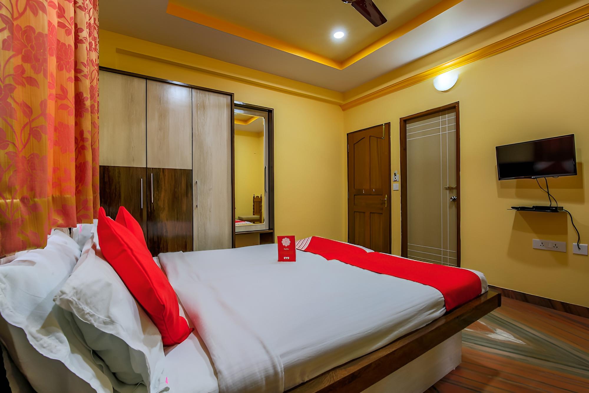 Meera Motels & Residency