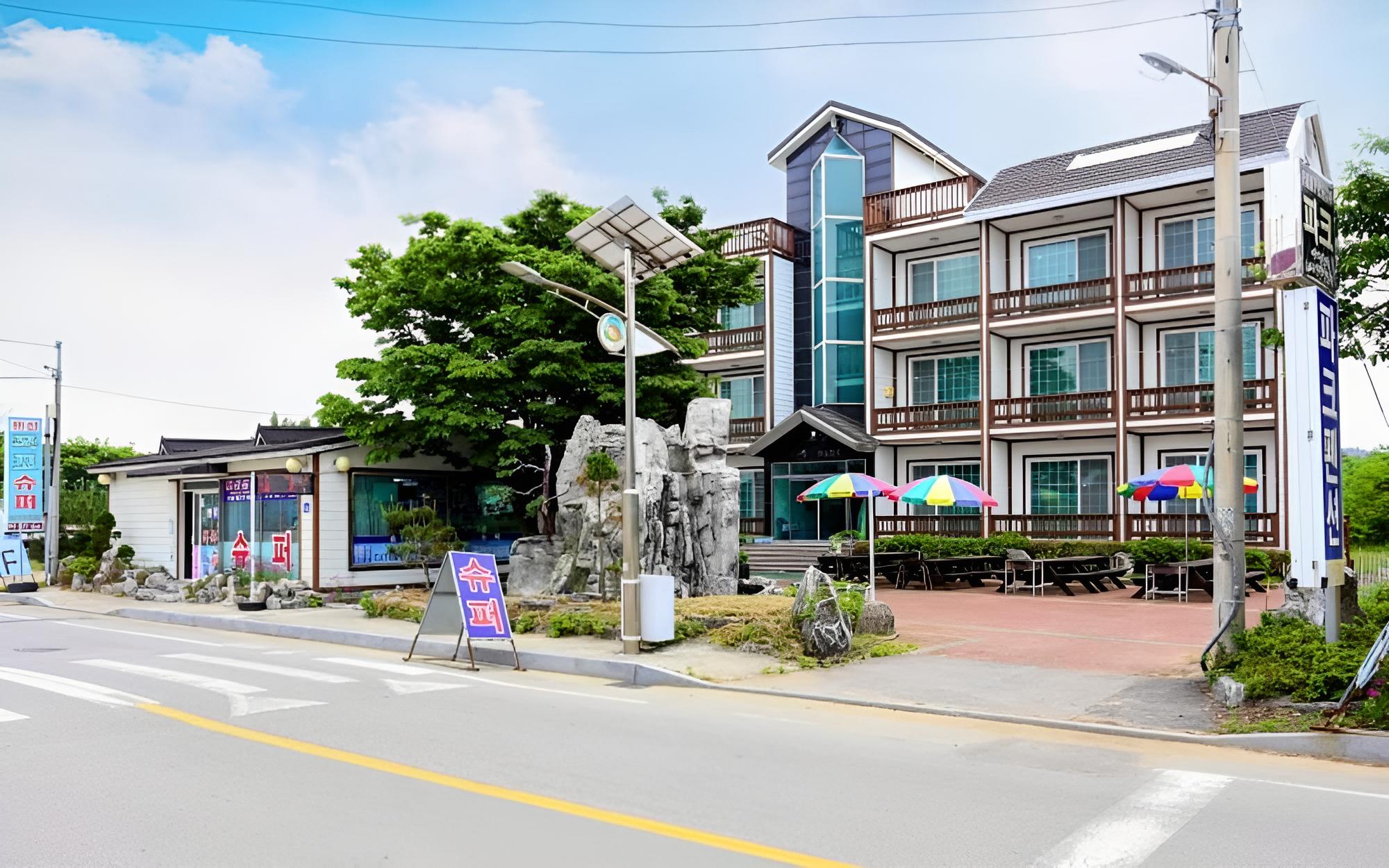 Taean Sinduri Park Pension