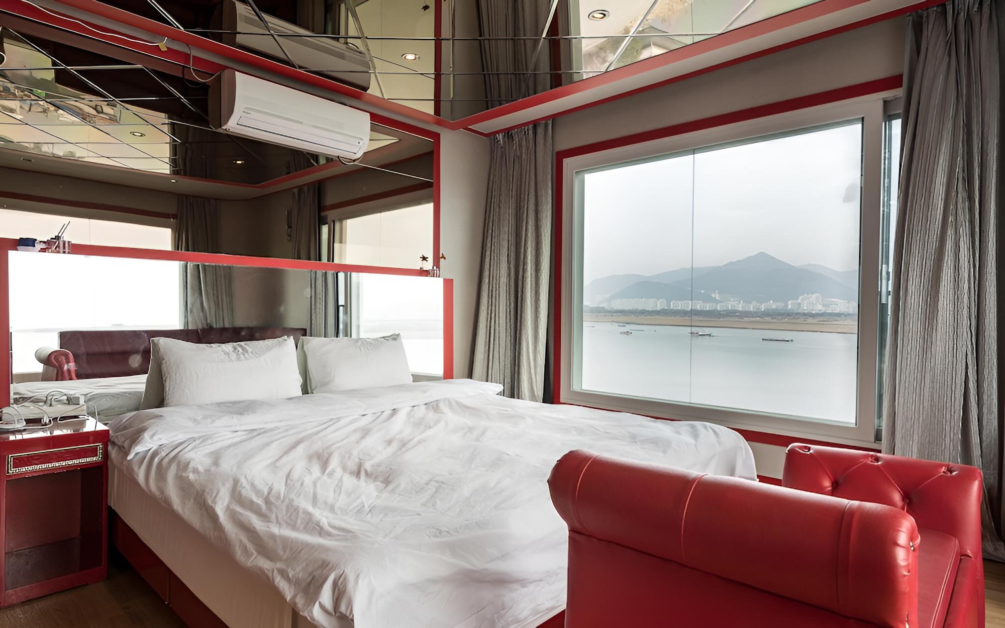 Busan Myeongji W