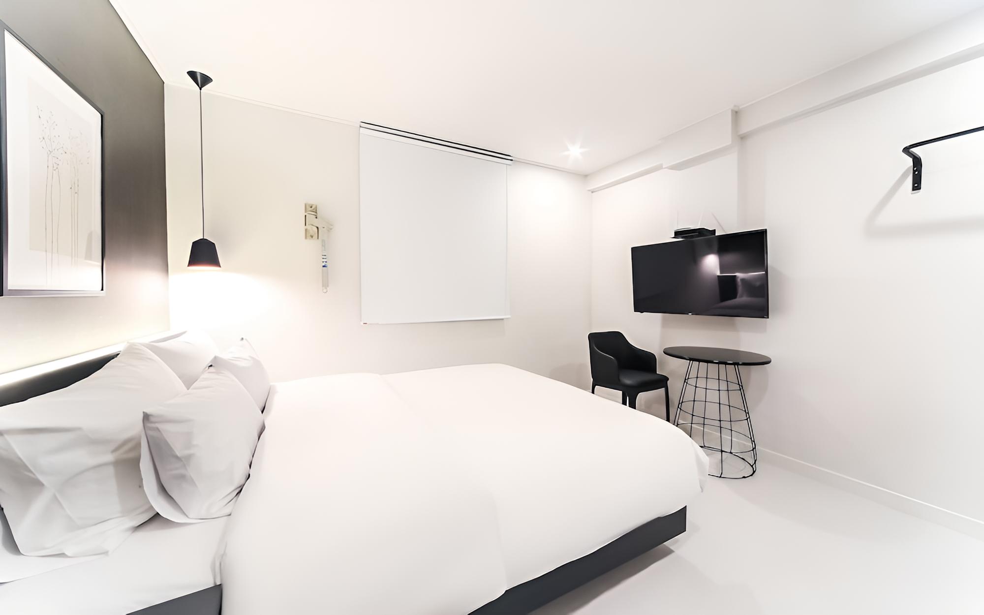 Busan Haeundae Dongbaek Hotel