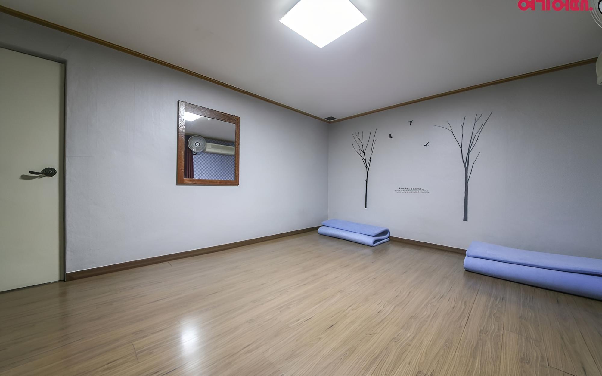 Daejeon Sintanjin Blue