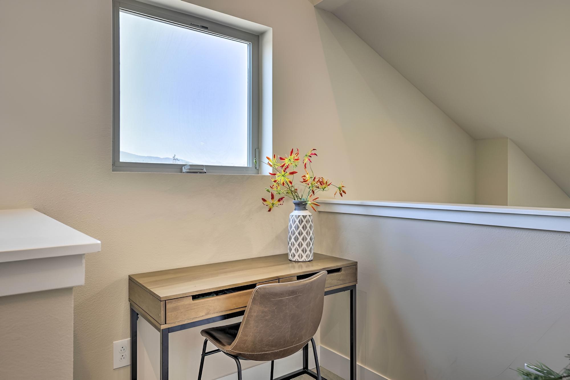 Winter Park Home: Free Ski Shuttle On-site!