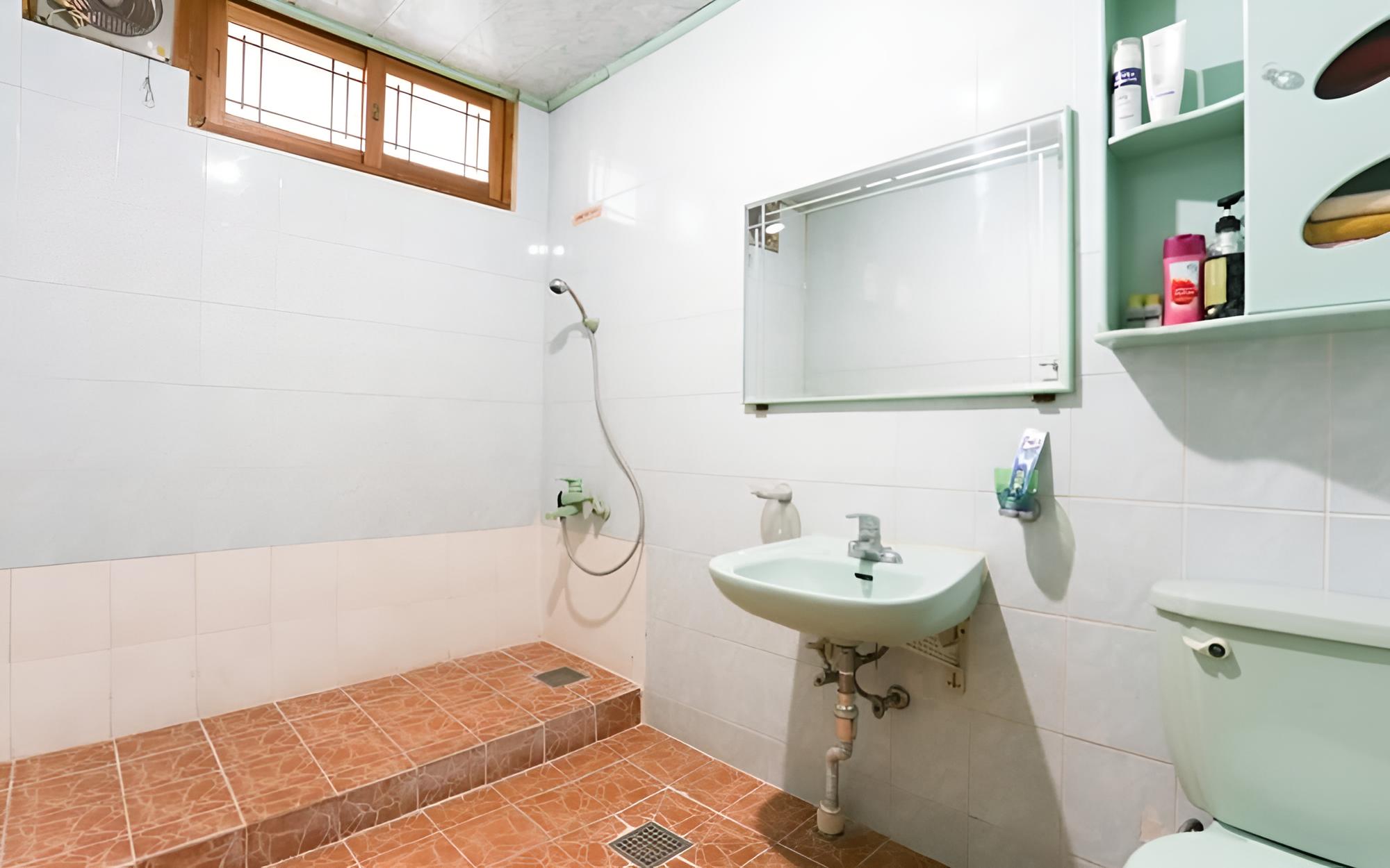 Yongin Jin Pension view 2