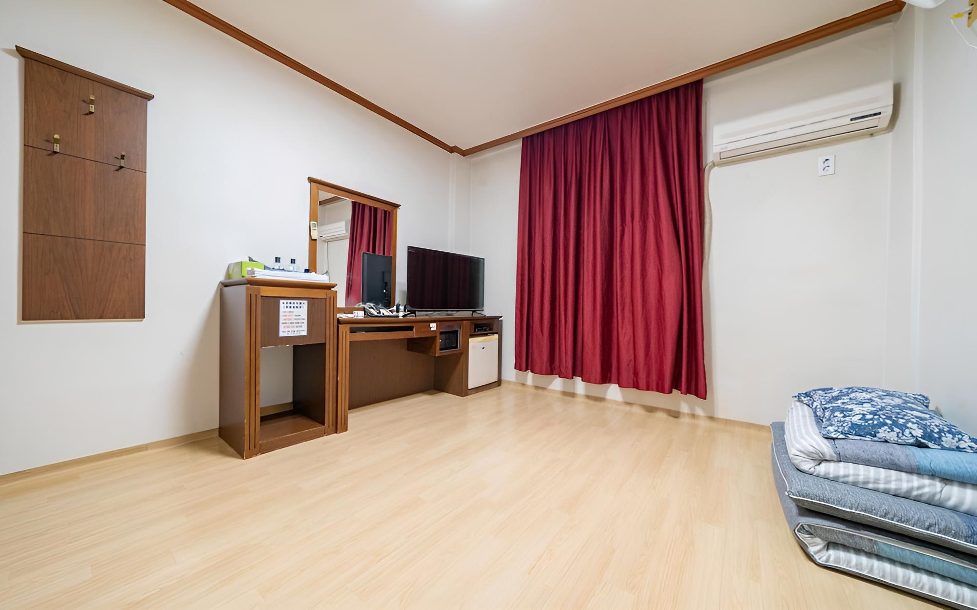Hongcheon Woodeungjang Motel view 4