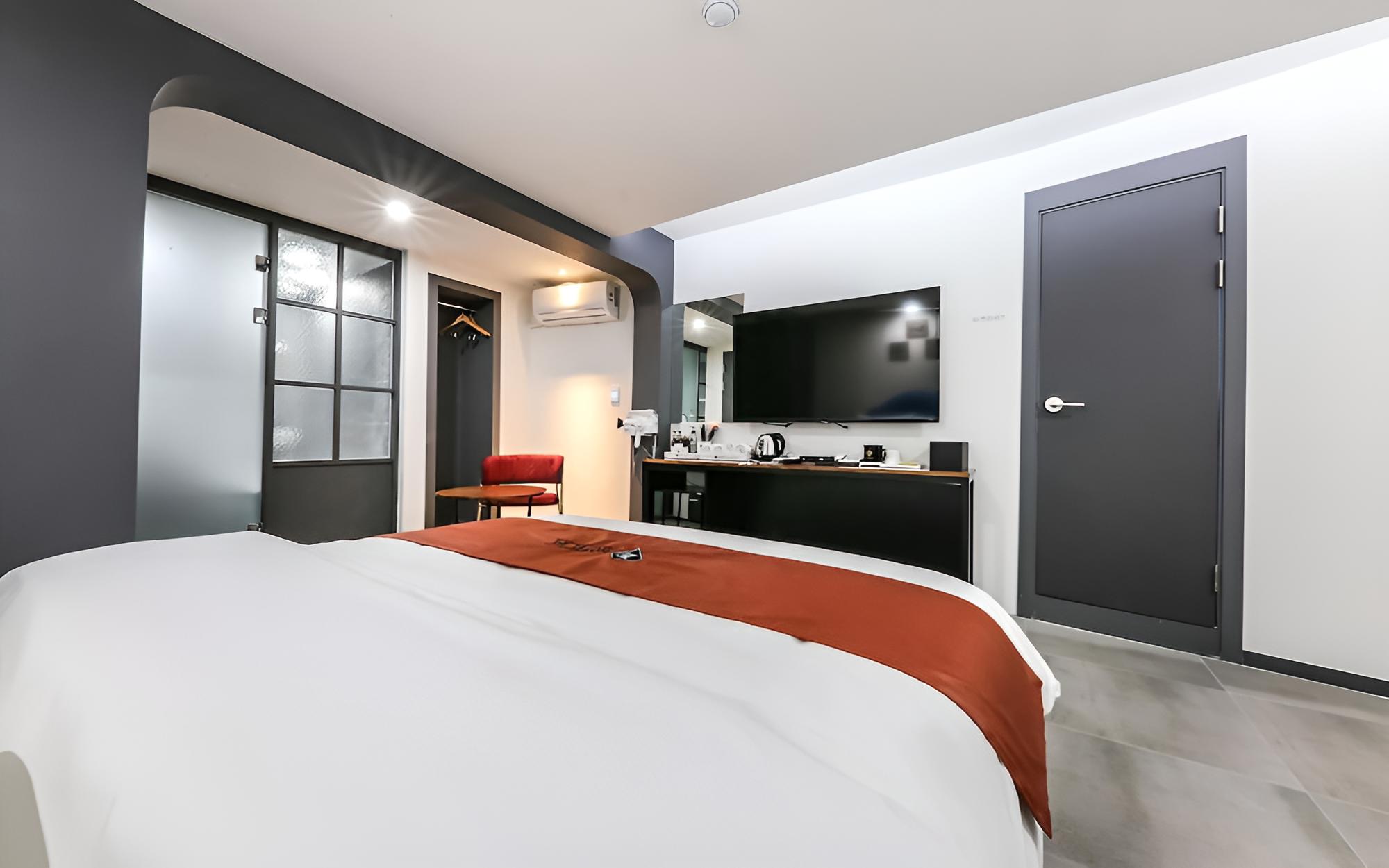 Chungju Lie Hotel view 4