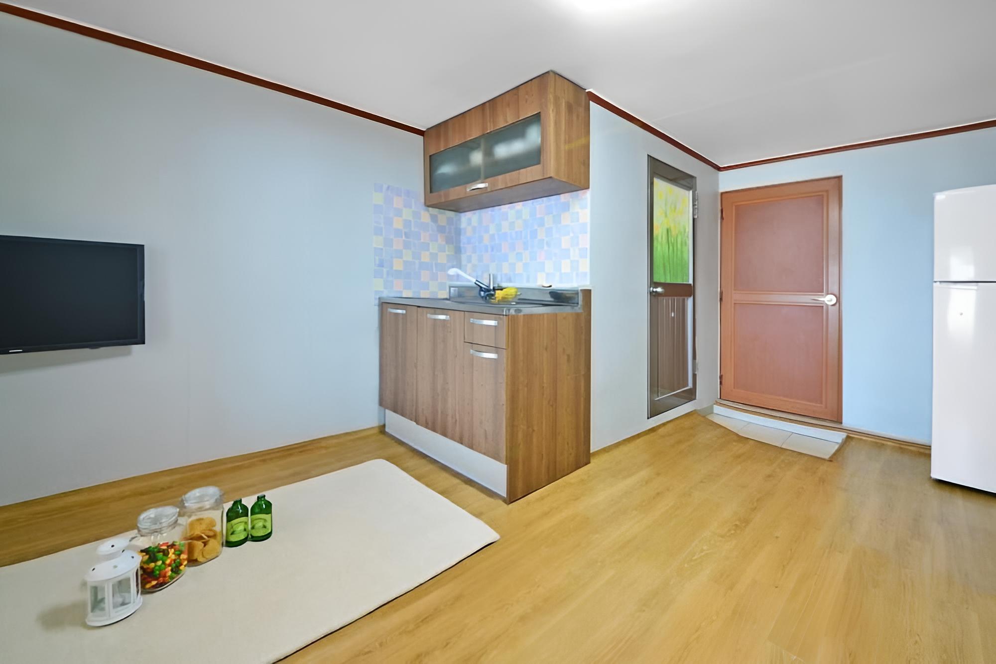 Gangneung Sunrise Pension view 5