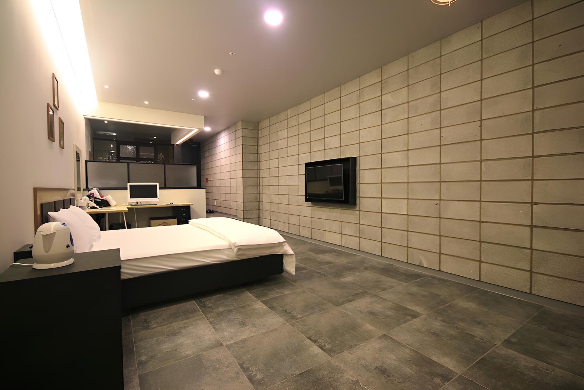 Changwon Masan IVE Hotel