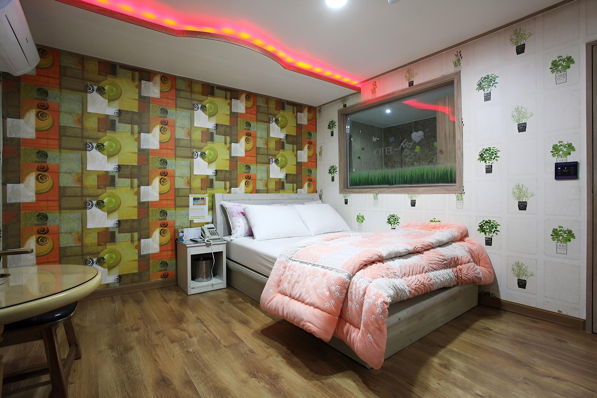 Seoul National Univ Stn Hotel Some