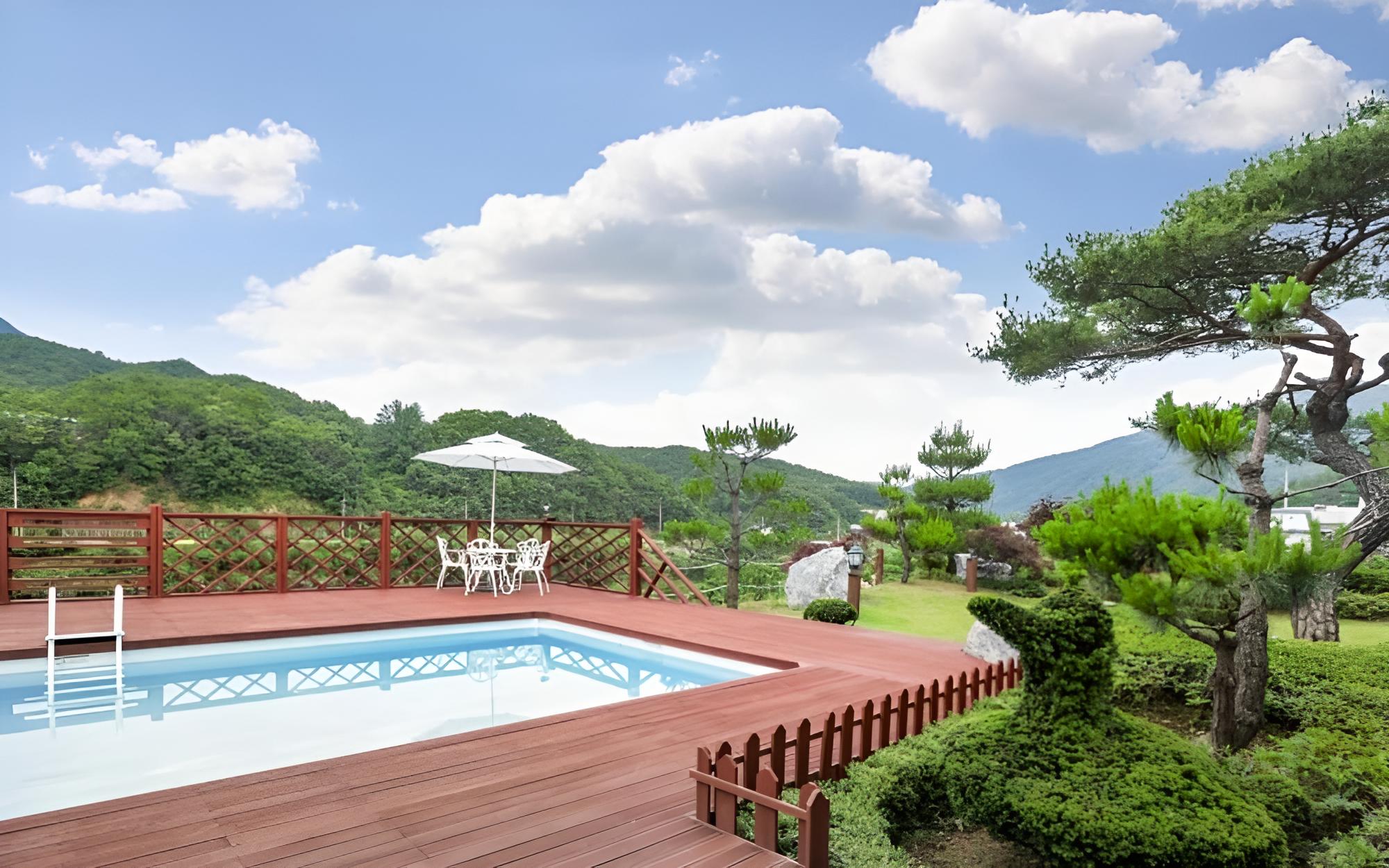 Hongcheon Lama Richa Pension