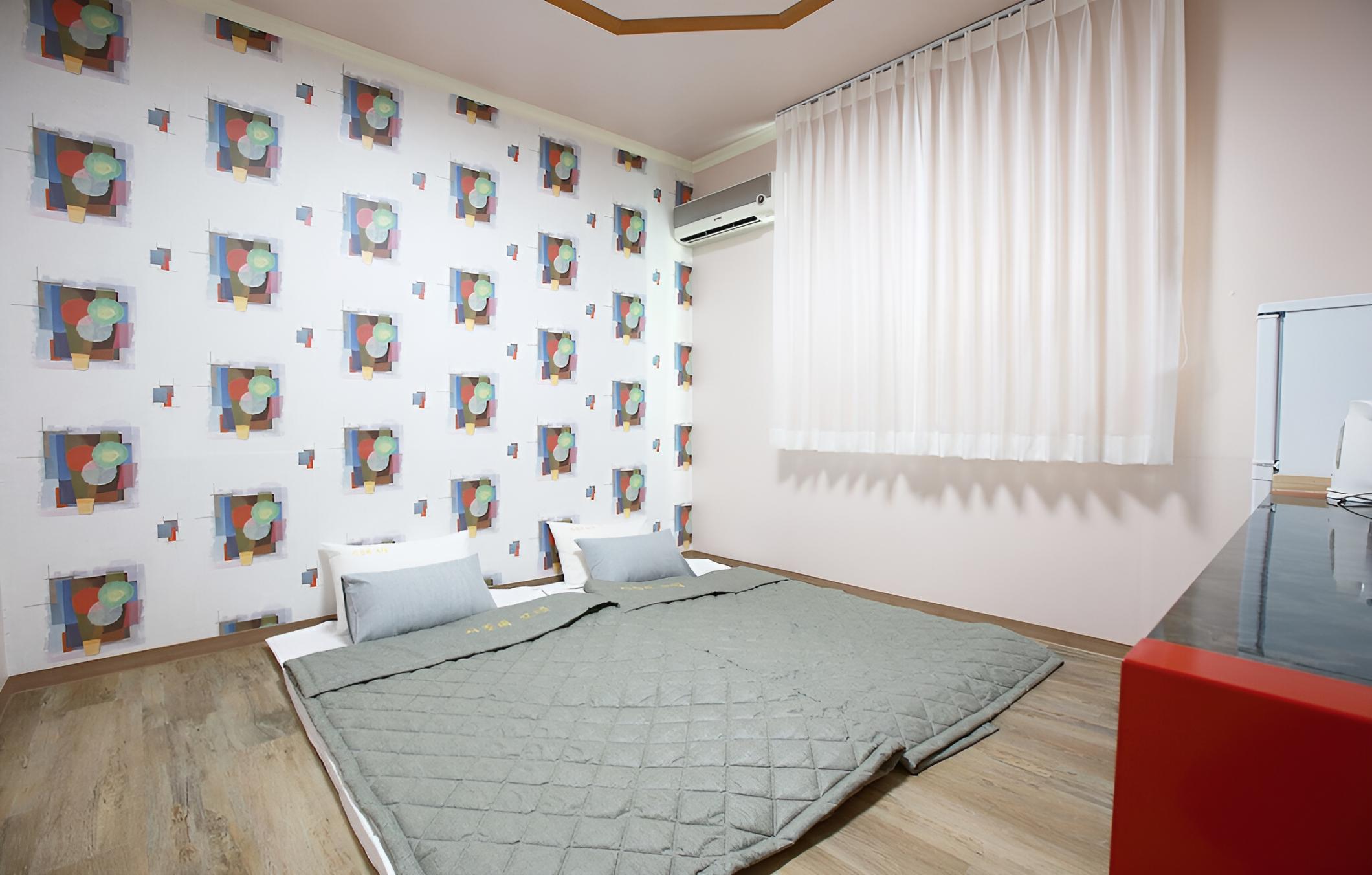 Photo 9