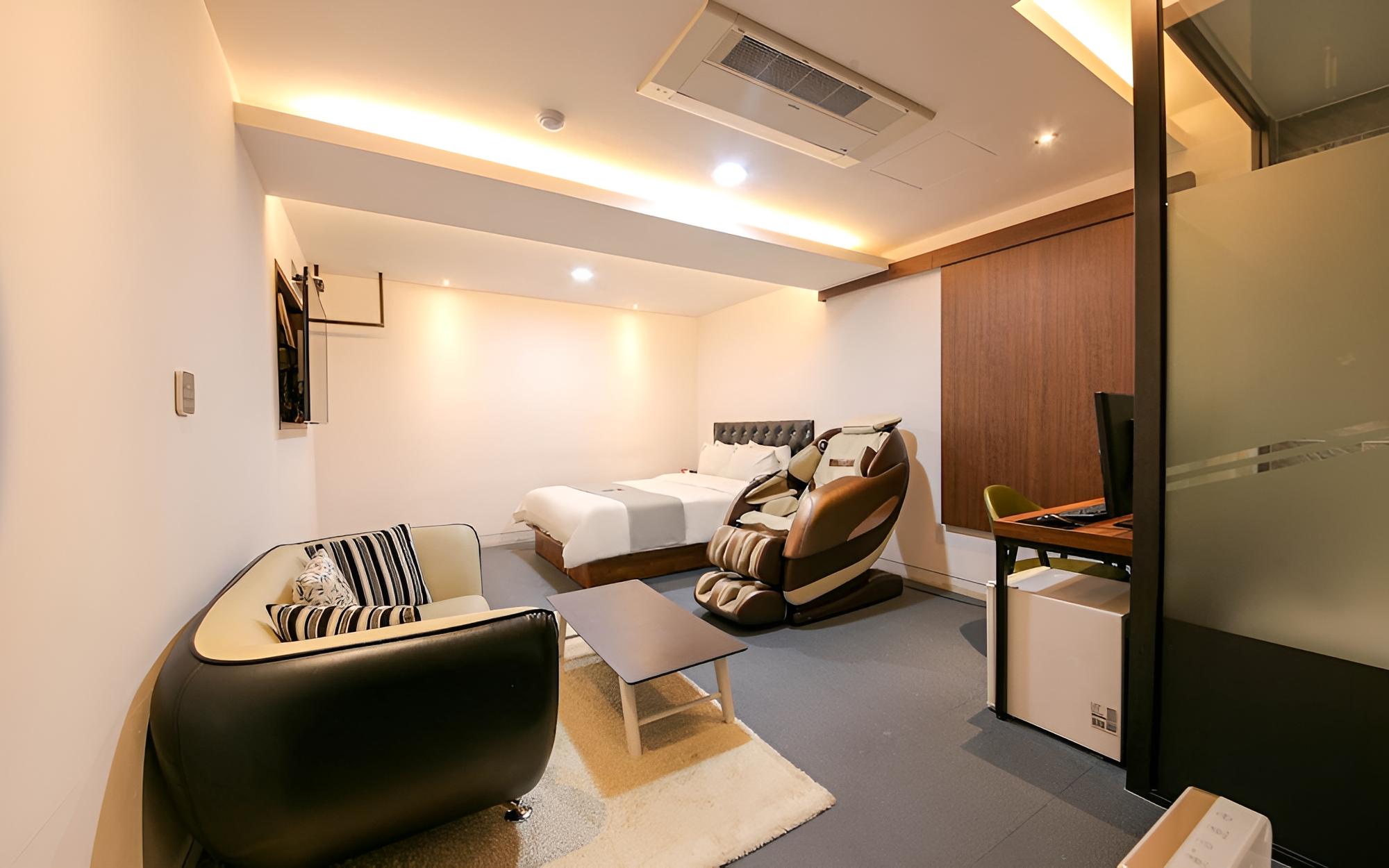 Gunsan IMT