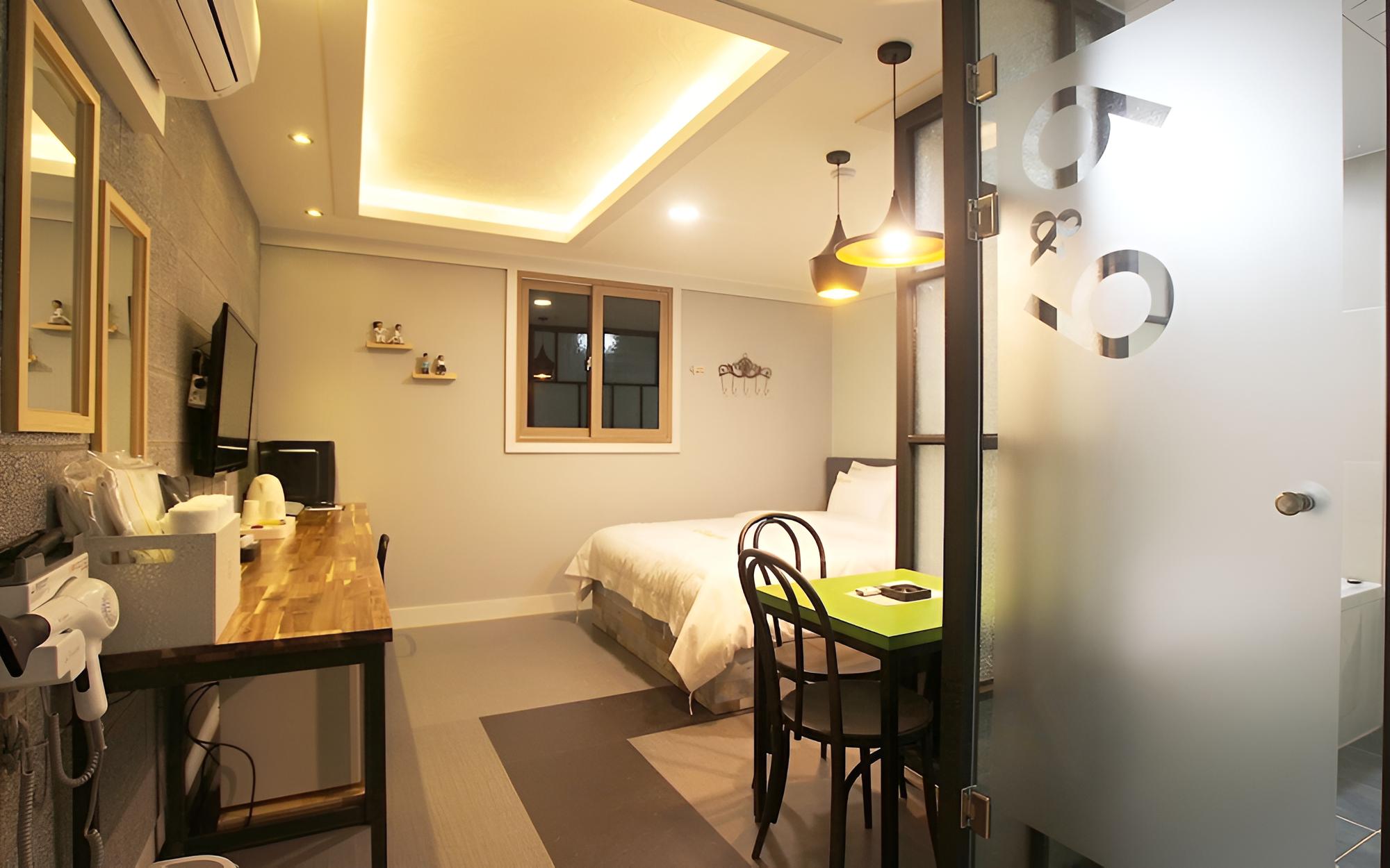 Yeosu Six and Nine view 4