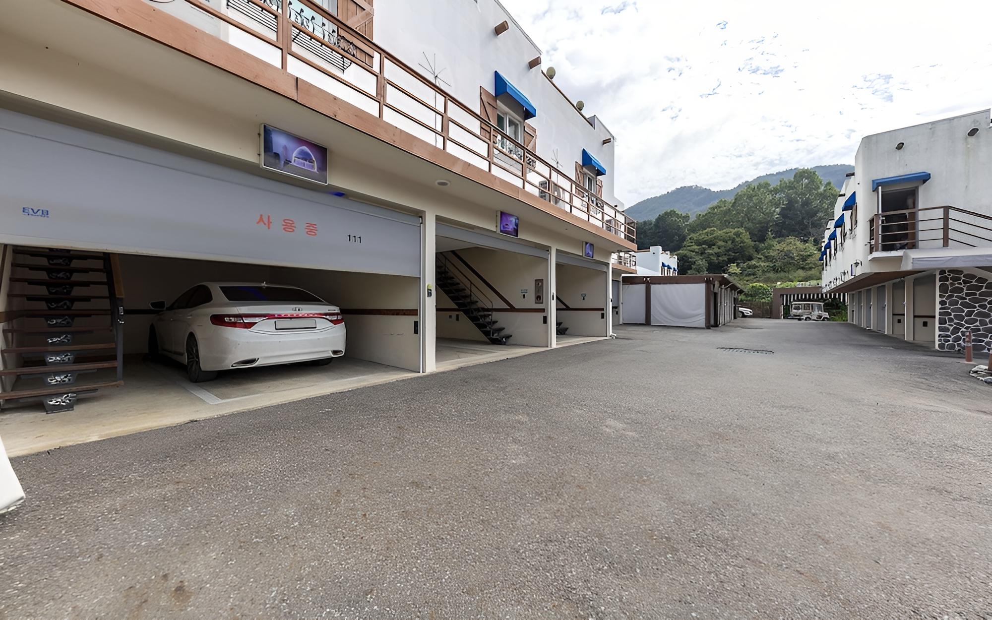 Okcheon J and B Self Check-in Motel