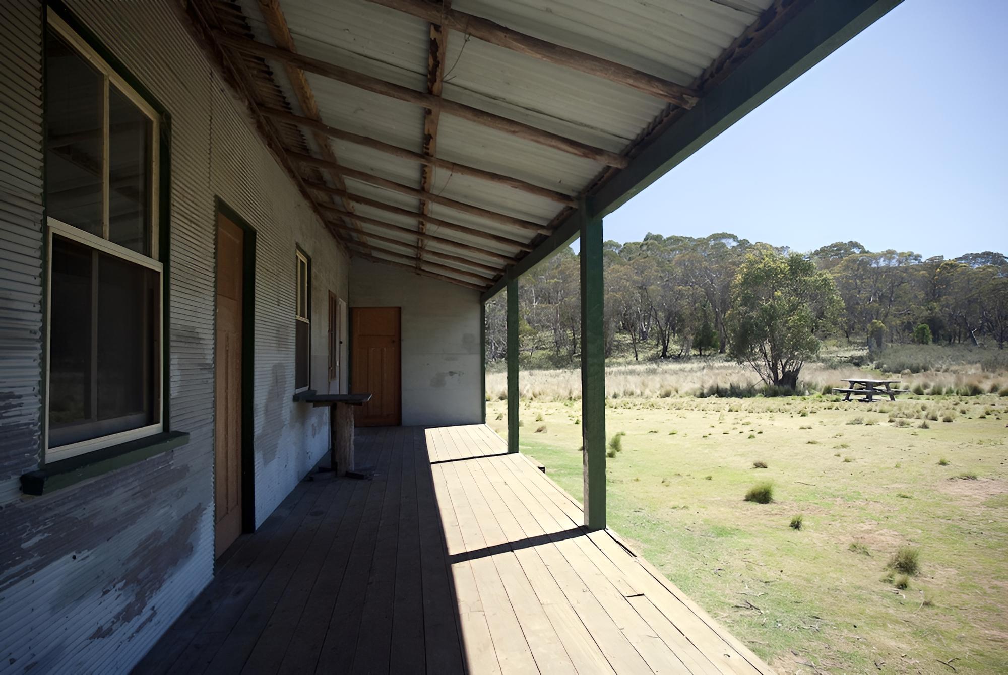 Brackens Hut