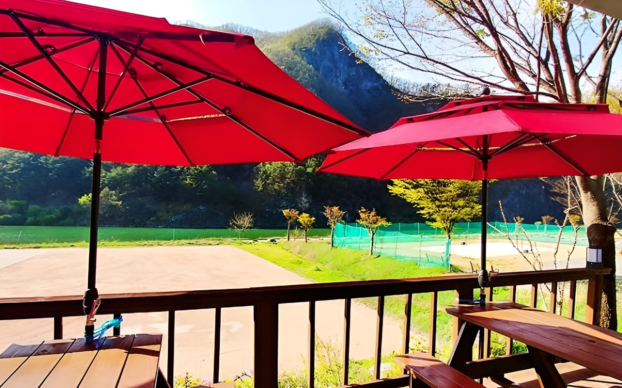 Youngwol River and Stars Pension