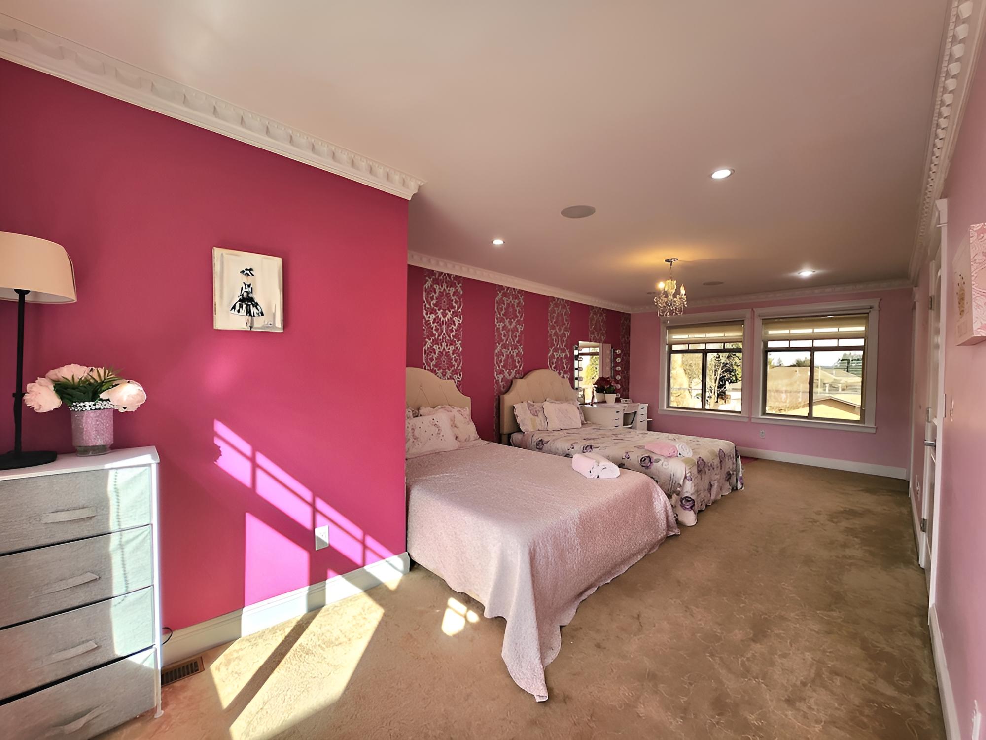 Surrey Vacations - The Empress Palace - Property Image 4