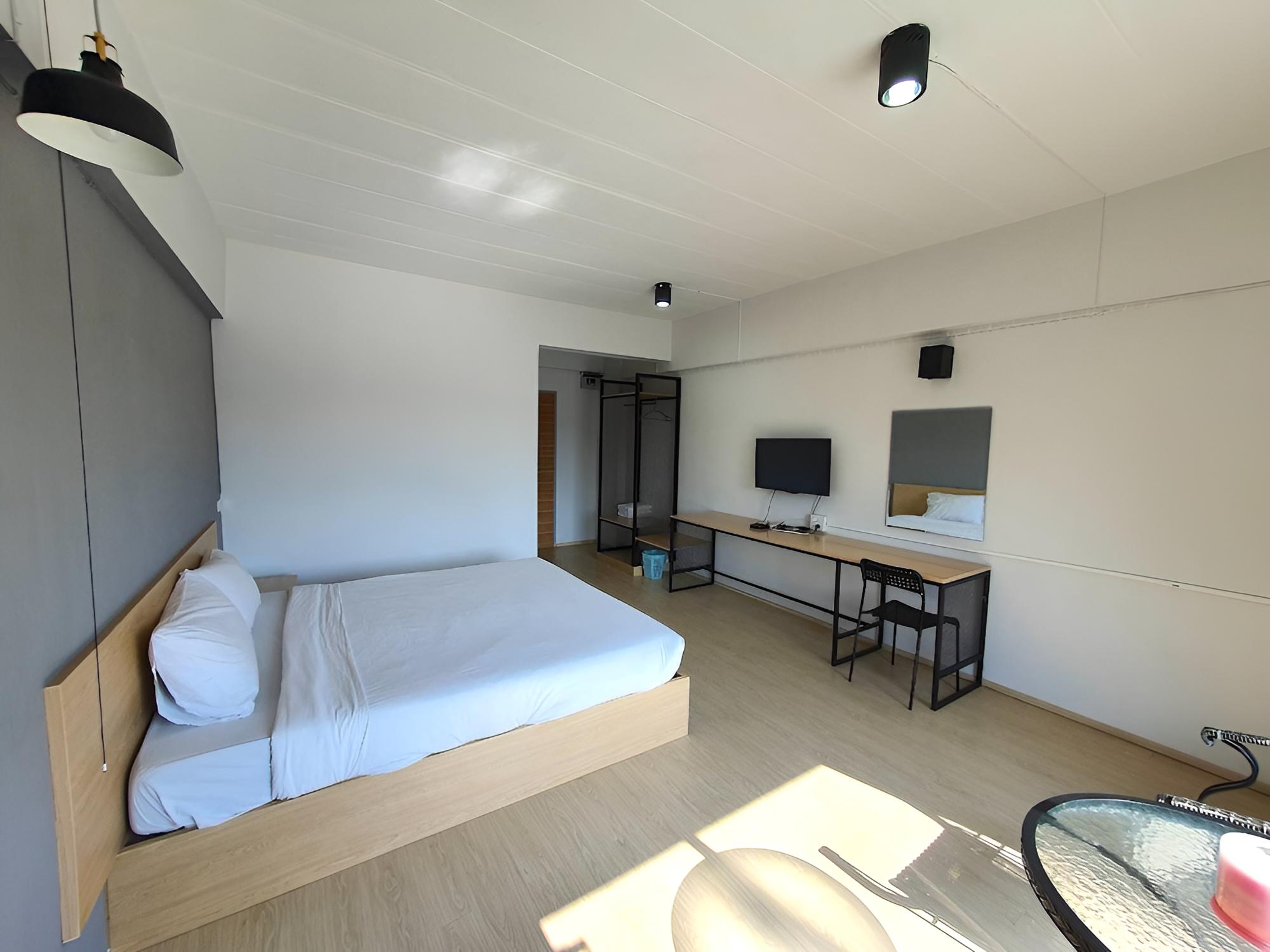 Photo 12