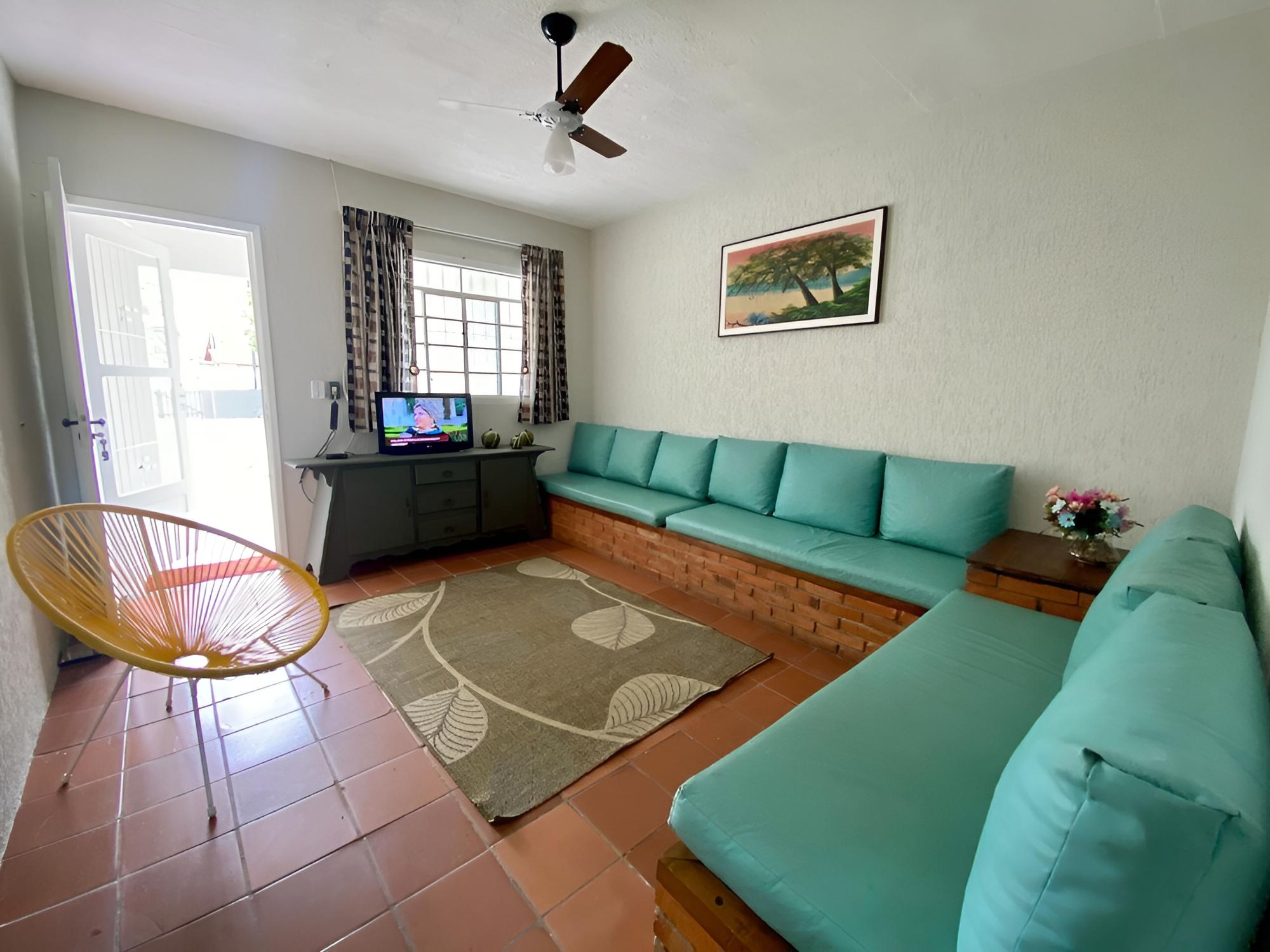 MON676 Casa ampla pimbolim e bilhar