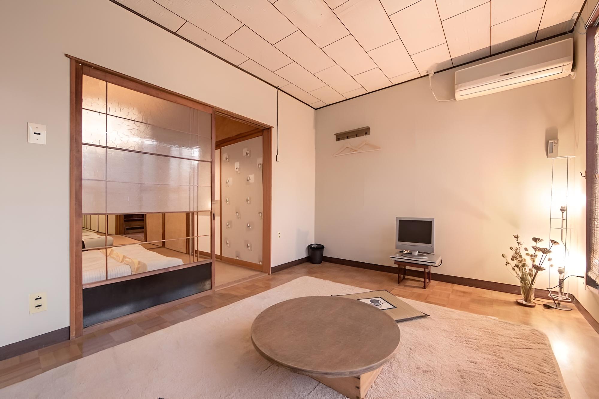 Cozy Old House Seika